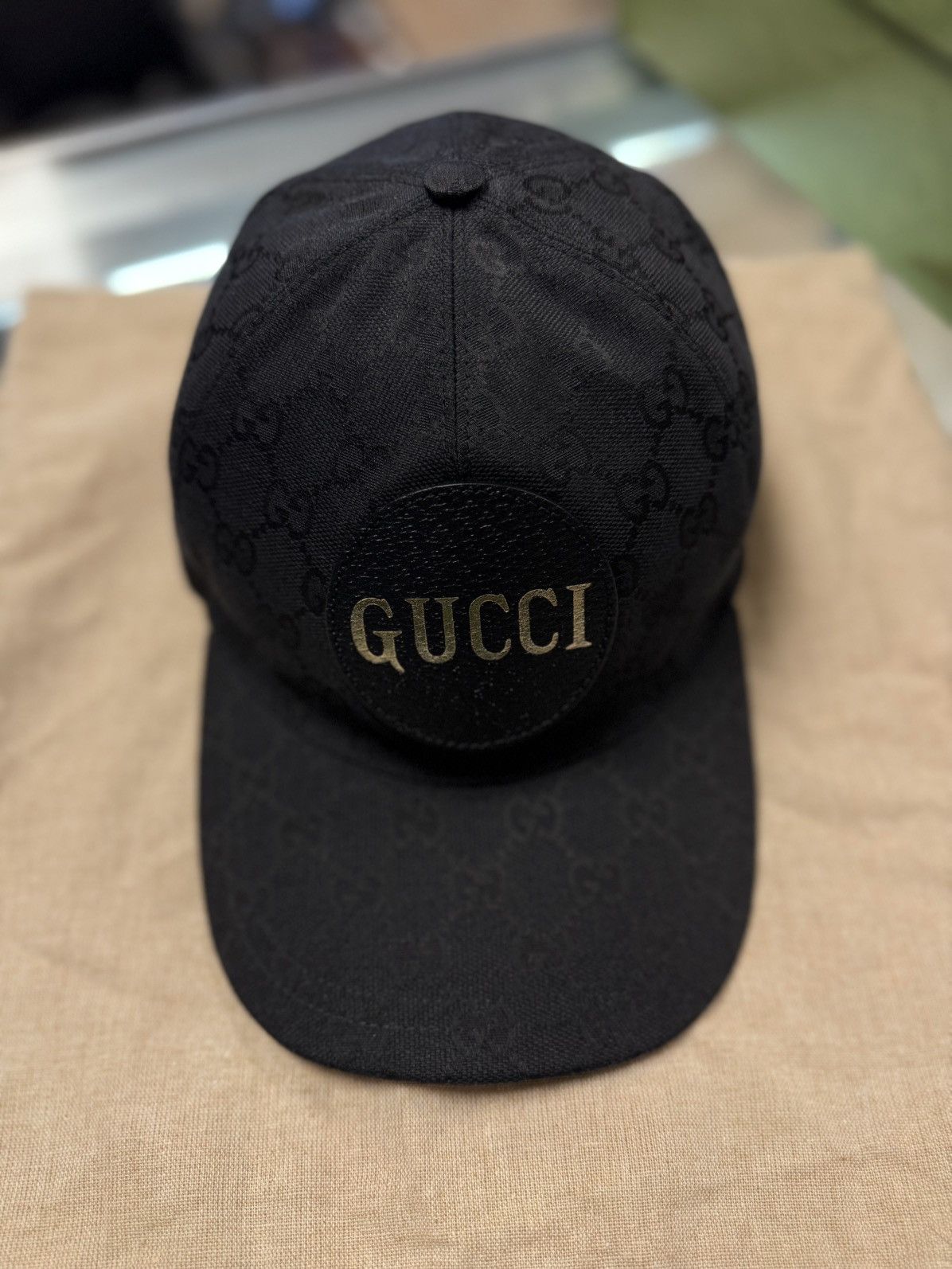 Gucci Gucci Black Logo Hat 100% Authentic Clean 🧼 Size ONE SIZE - 1 Thumbnail