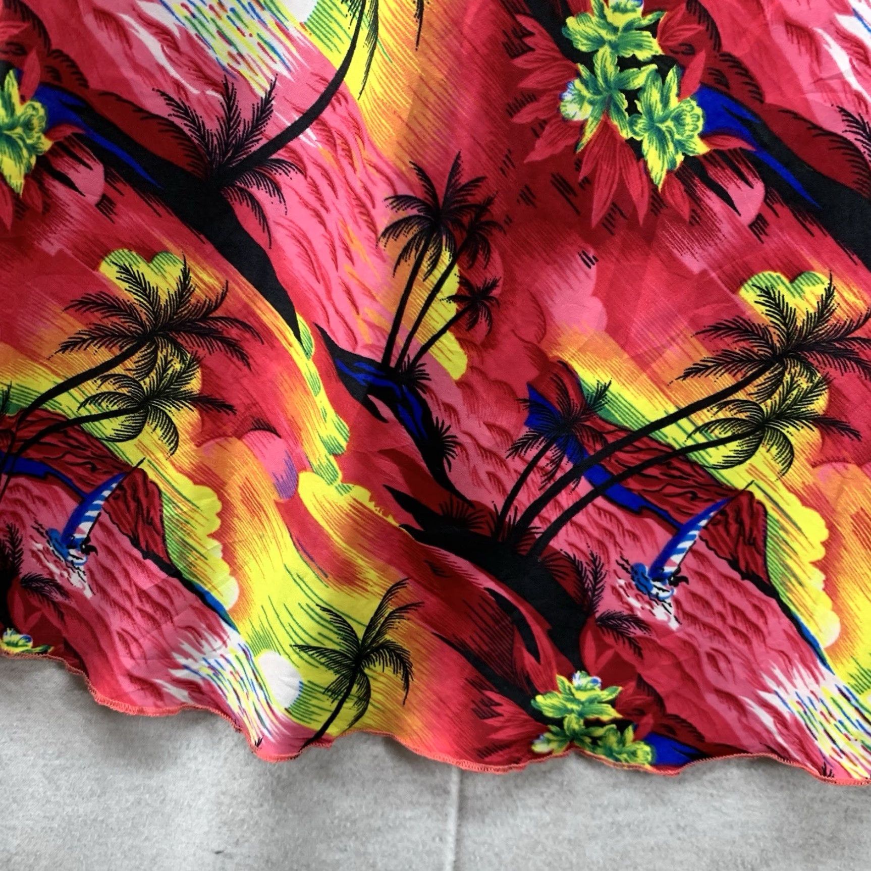 Vintage VINTAGE Creations Women's Hawaiian Top Mini Dress Sundress 70s Retro Floral Pink Sleeveless Scoop Neck Pullover Adjustable Straps Short Dress Size M / US 6-8 / IT 42-44 - 7 Thumbnail