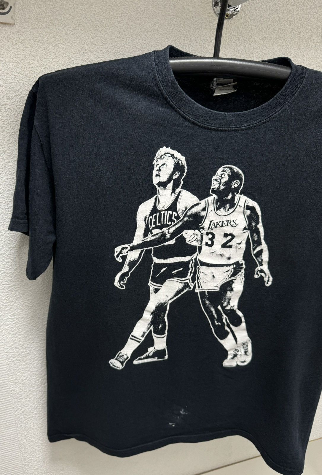 Vintage Larry Bird & Magic Johnson vintage nba black t-shirt L 2000 Size US L / EU 52-54 / 3 - 2 Thumbnail