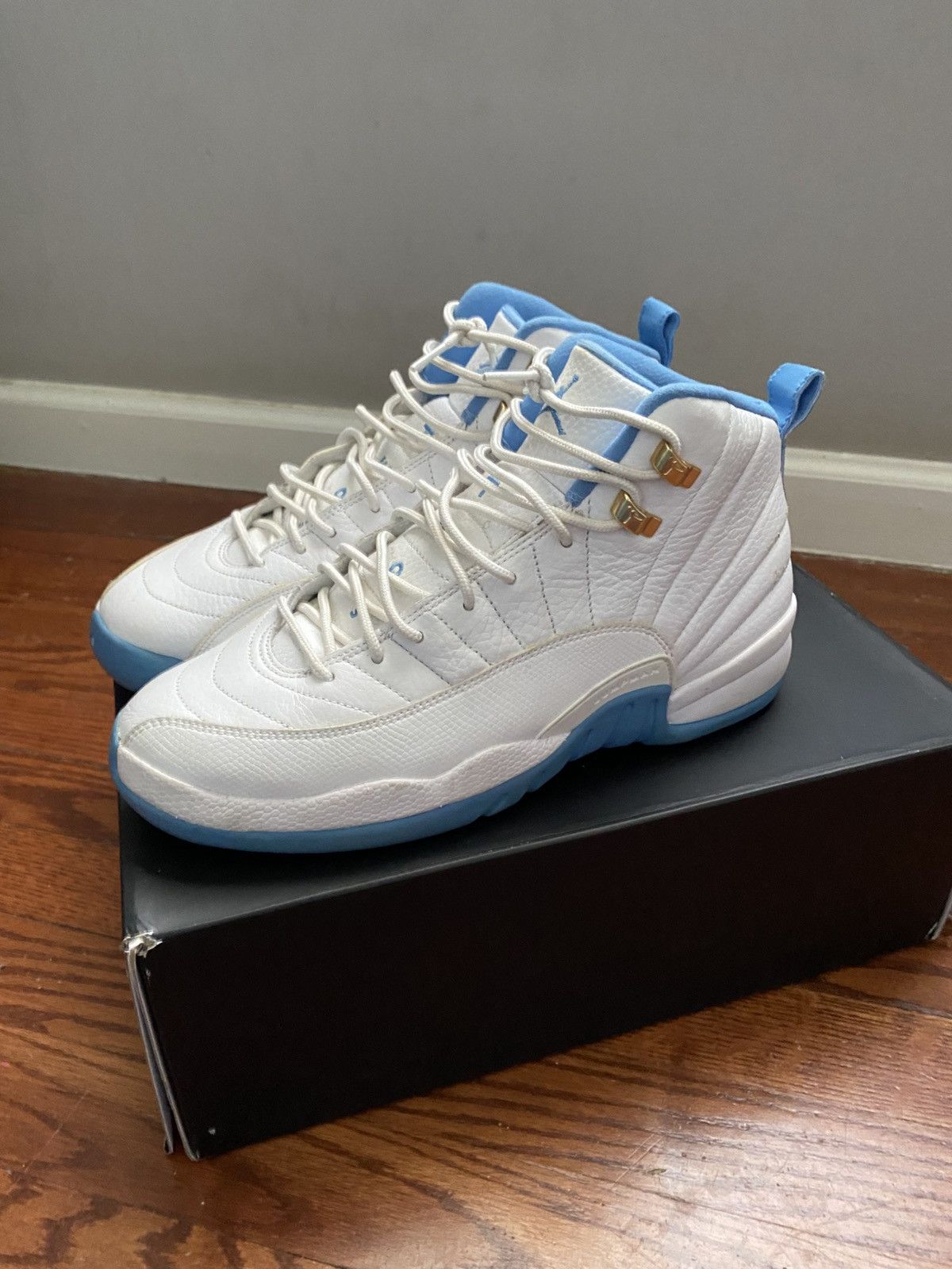 Jordan Brand Air Jordan 12 University Blue Size US 9 / EU 42 - 2 Thumbnail