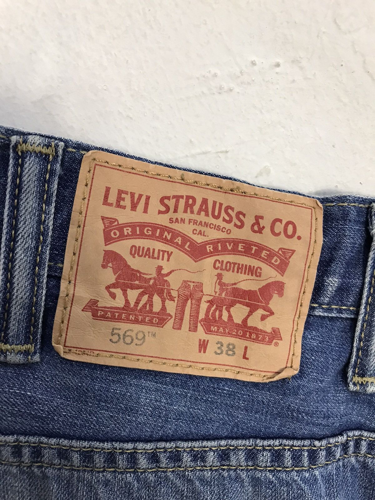 Japanese Brand × Levi's Vintage Levi’s 569 Workwear Short Pants Zipper Style Size US 38 / EU 54 - 14 Thumbnail
