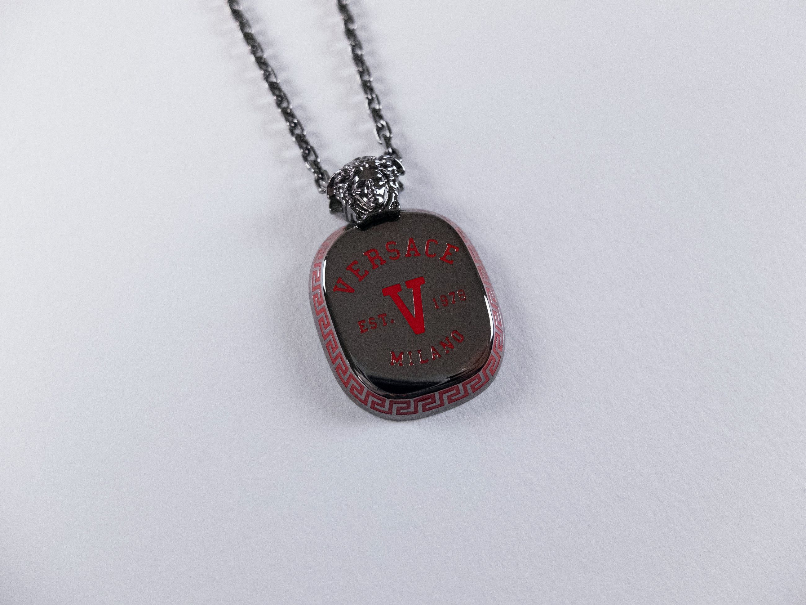 Versace VERSACE Varsity logo pendant metal chain necklace Size ONE SIZE - 6 Thumbnail