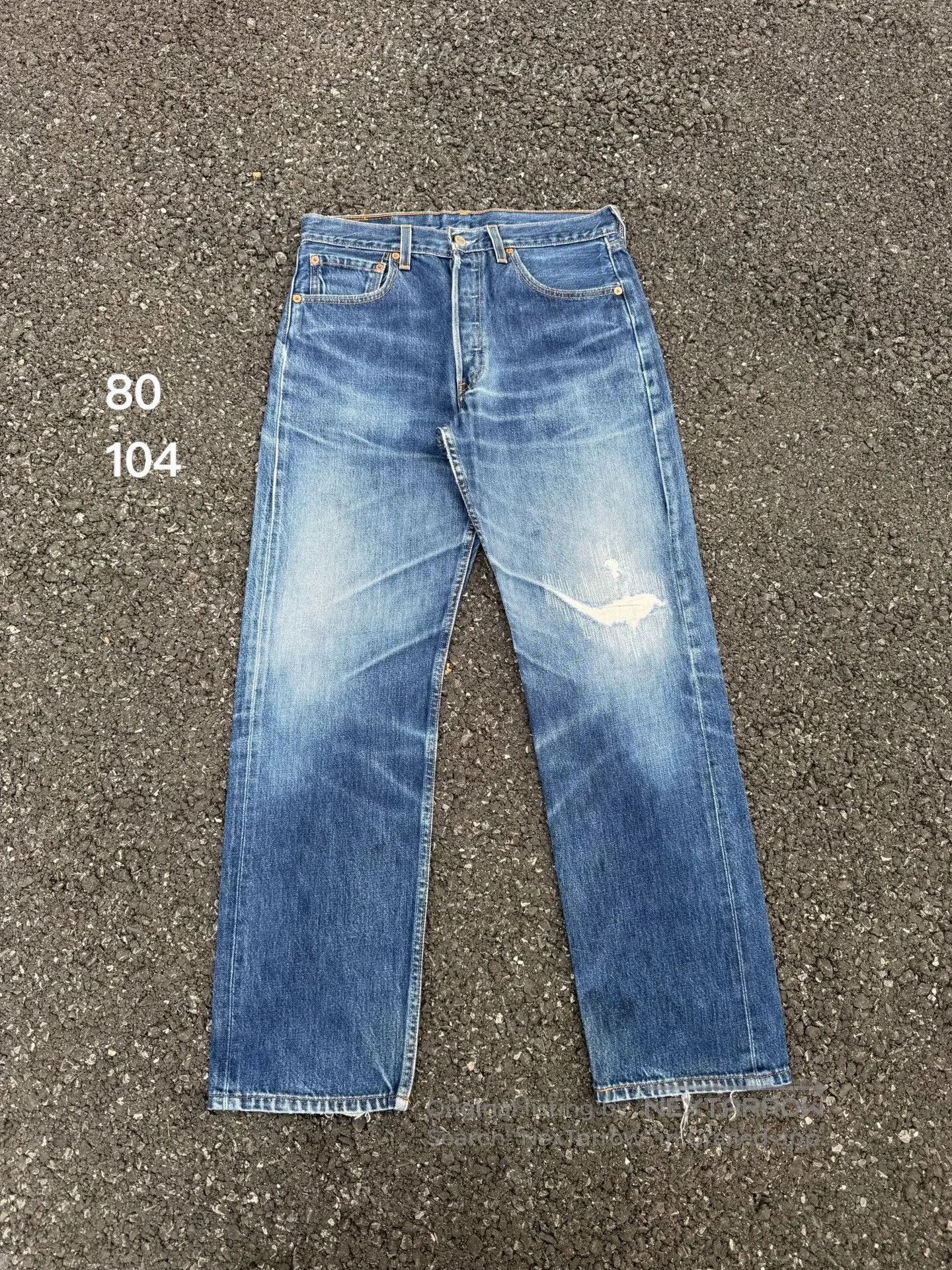 Vintage Vintage Levis 501 90s American Made. Size US 32 / EU 48 - 1 Thumbnail