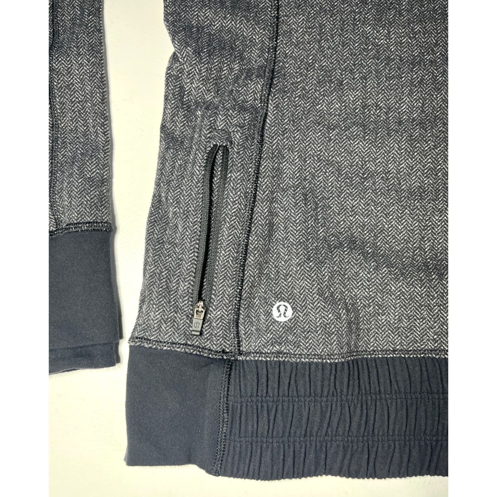 Lululemon Lululemon Think Fast Hoodie Women’s Herringbone Charcoal Gray Sz 6 Athletic Pullover Hooded City Sports Size M / US 6-8 / IT 42-44 - 4 Thumbnail