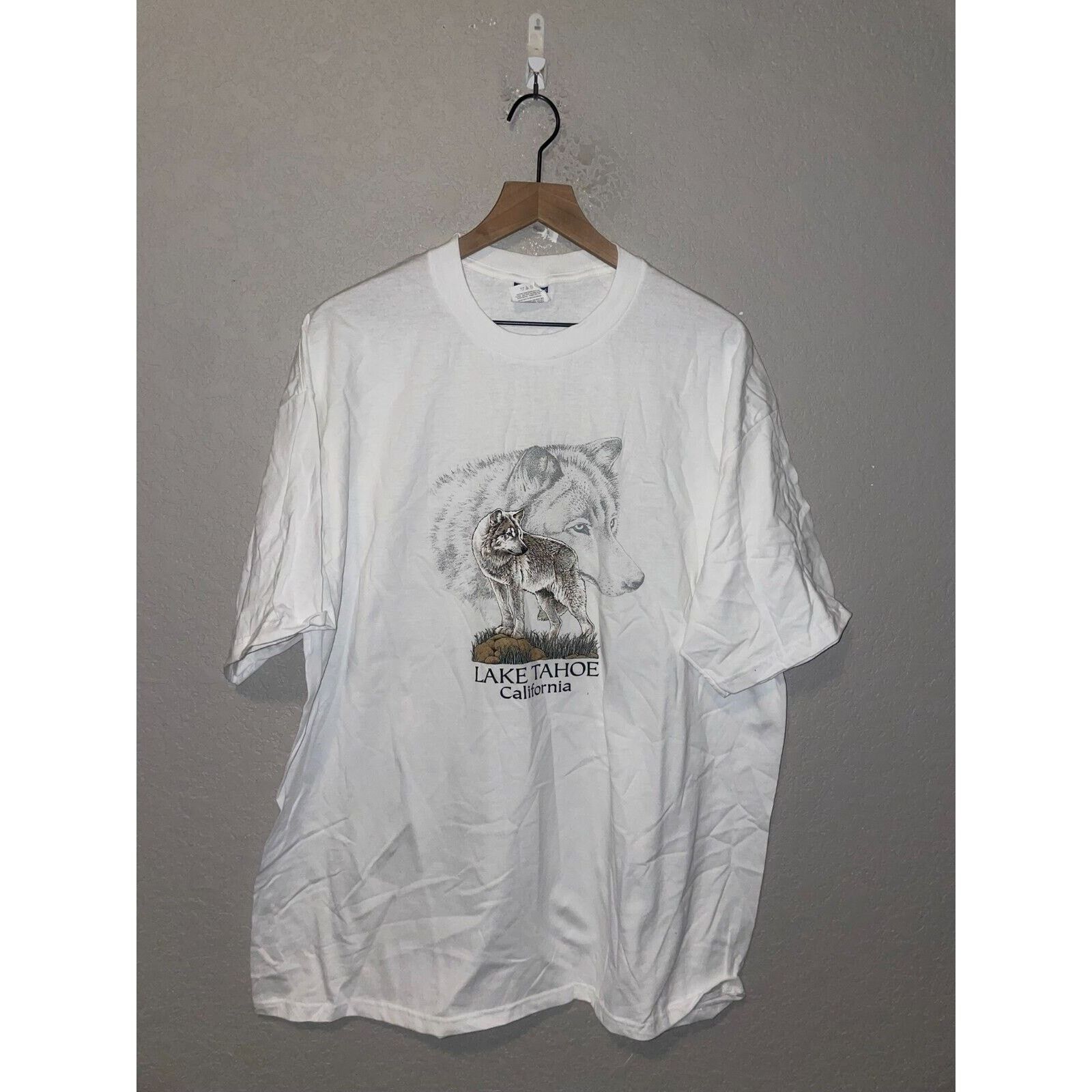 Jerzees Vintage Wolf Shirt Lake Tahoe California Wolves Summer Tee Size US XL / EU 56 / 4 - 1 Thumbnail