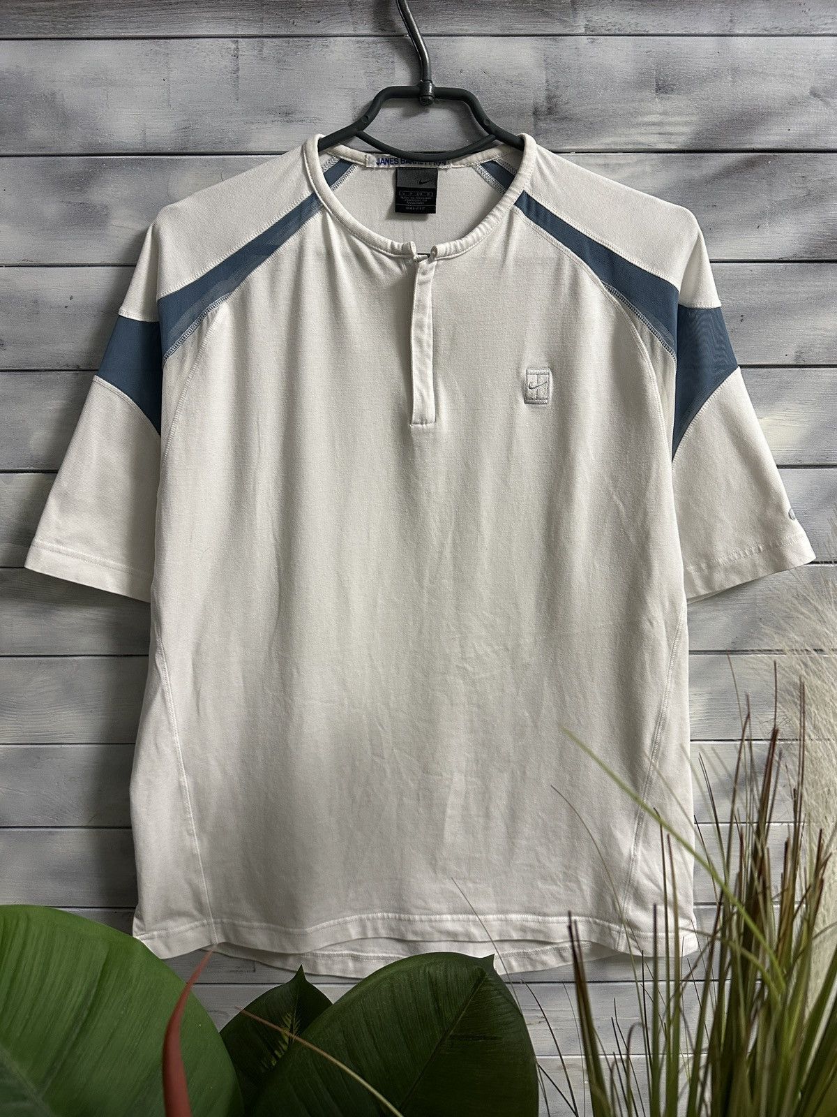 Nike Rare Vintage T-Shirt Nike Court Small Logo Swoosh Y2K Size US S / EU 44-46 / 1 - 1 Thumbnail