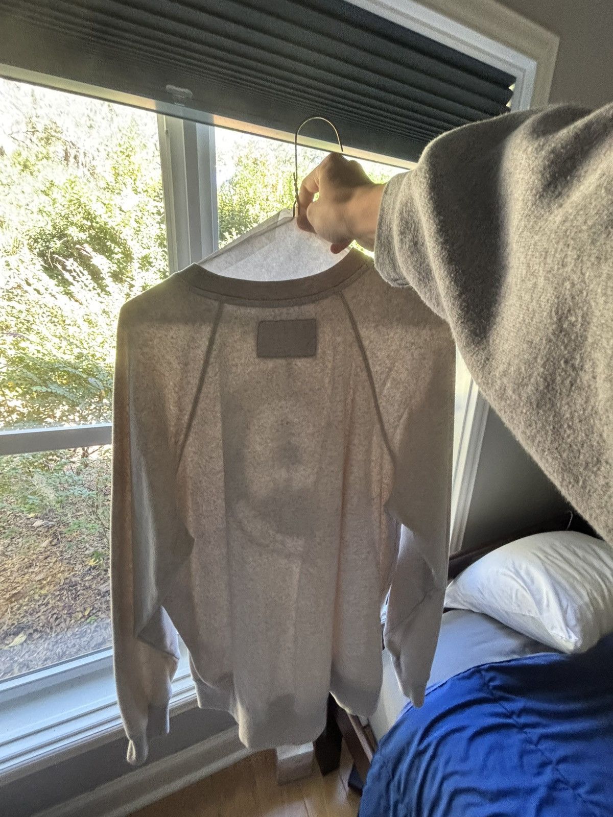 Other Light gray vintage crewneck Size US L / EU 52-54 / 3 - 5 Thumbnail