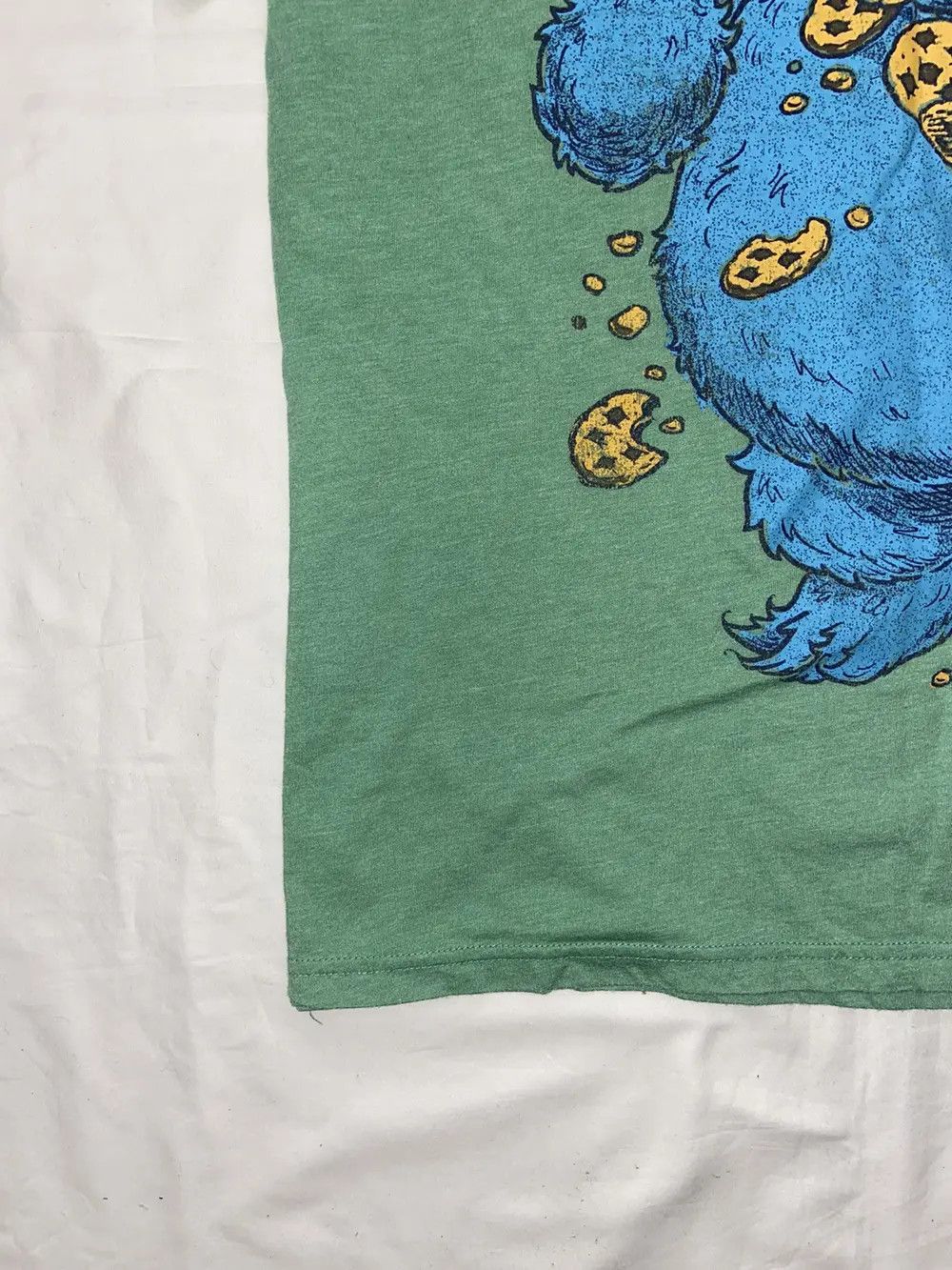 Kaws VINTAGE FUNNY SESAME STREET Y2K COOKIE MONSTER TEE T SHIRT Size US XL / EU 56 / 4 - 12 Thumbnail