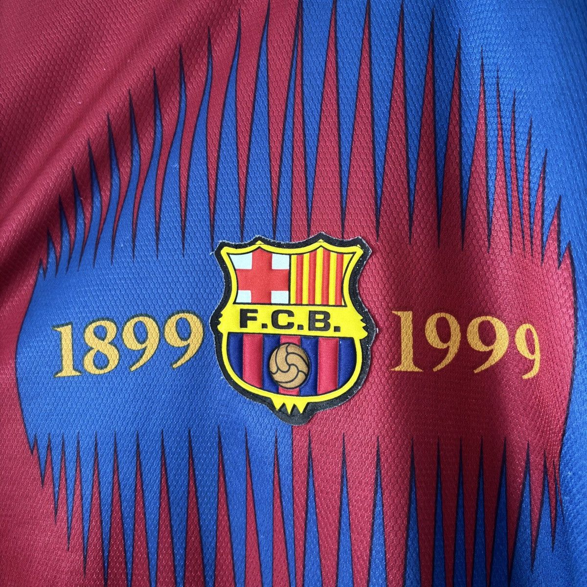 Vintage 1999 2000 FC Barcelona Retro Vintage Home Kit Soccer Jersey Size US L / EU 52-54 / 3 - 3 Thumbnail