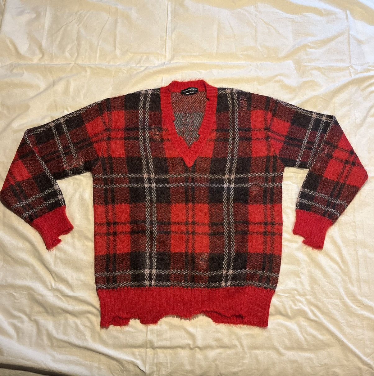Alexander McQueen Alexander McQueen distressed mohair oversized sweater Size US S / EU 44-46 / 1 - 3 Thumbnail