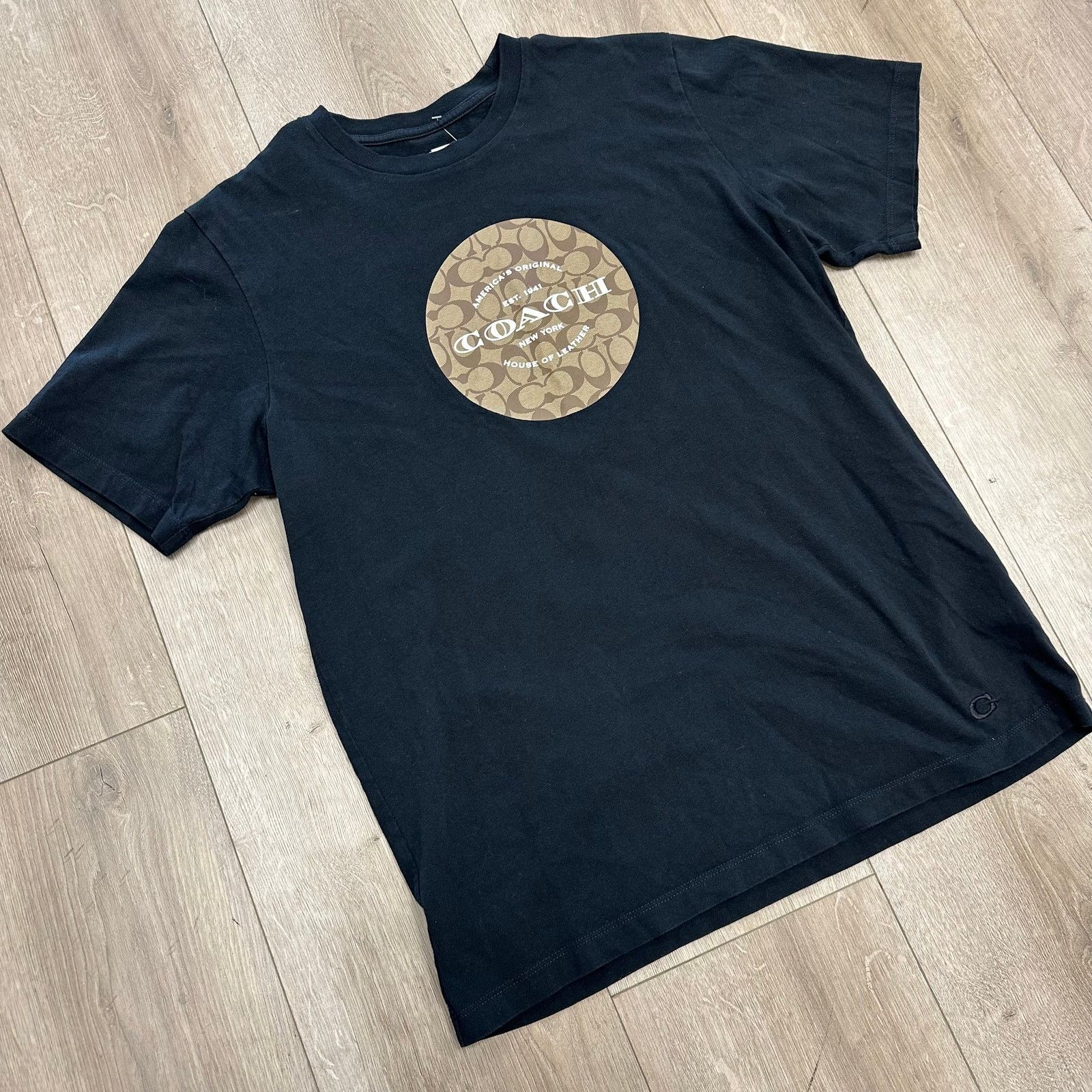 Coach COACH Logo Circle Signature Tee t Shirt Size Large L B22 Size US L / EU 52-54 / 3 - 3 Thumbnail