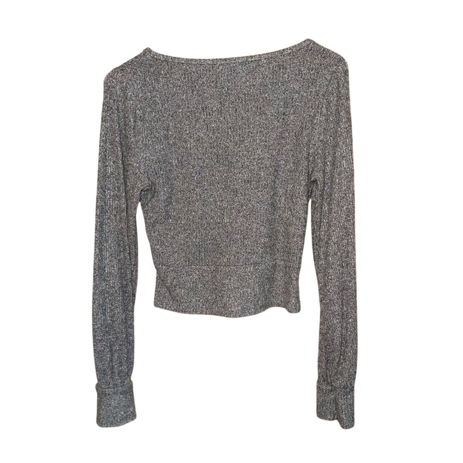 Hollister Hollister Gray Long Sleeve Juniors Top Size Medium Size M / US 6-8 / IT 42-44 - 2 Thumbnail