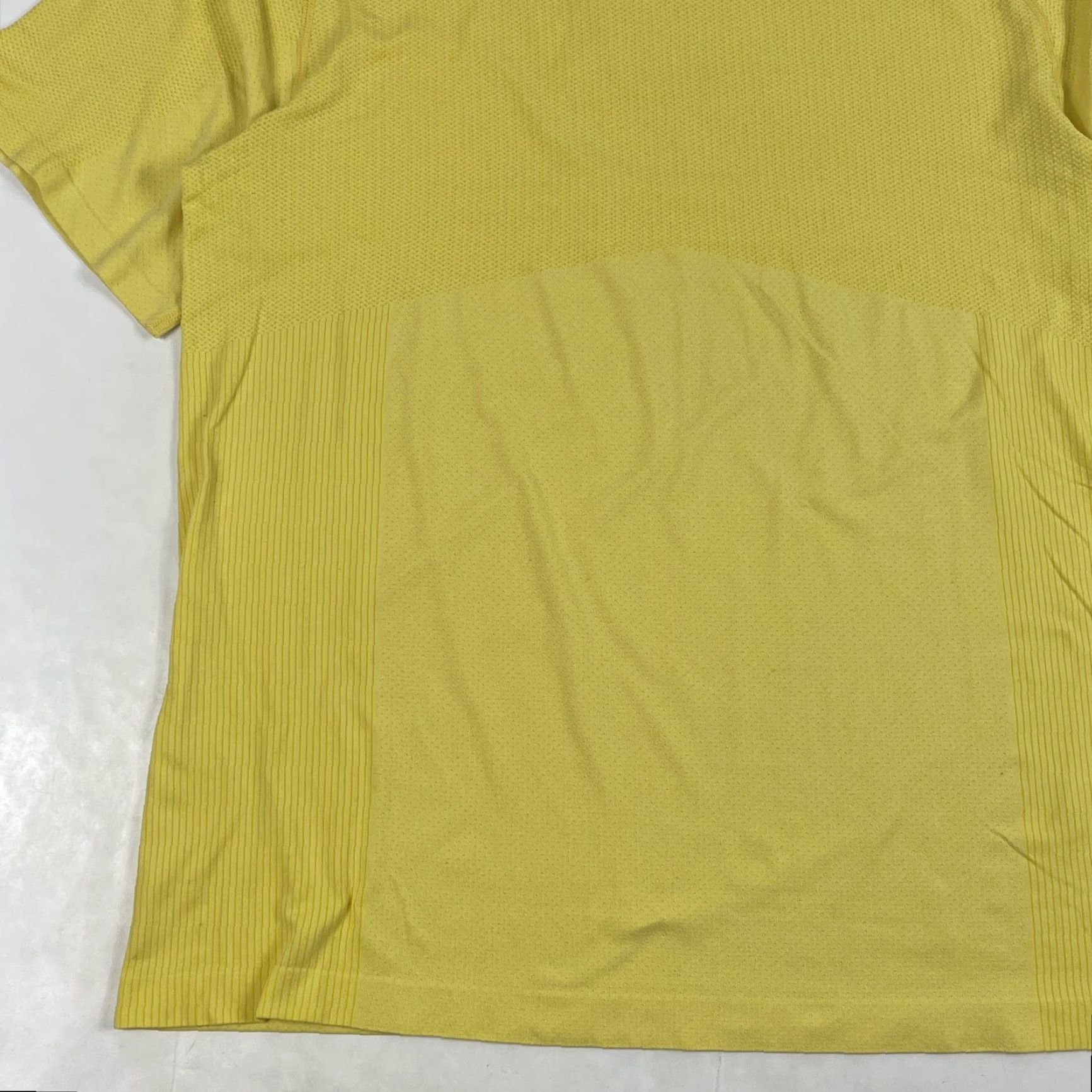 Vintage VRST Shirt Mens XL Yellow Circuit Short Sleeve Seamless Breathable Lightweight Moisture Wicking Size US XL / EU 56 / 4 - 5 Thumbnail