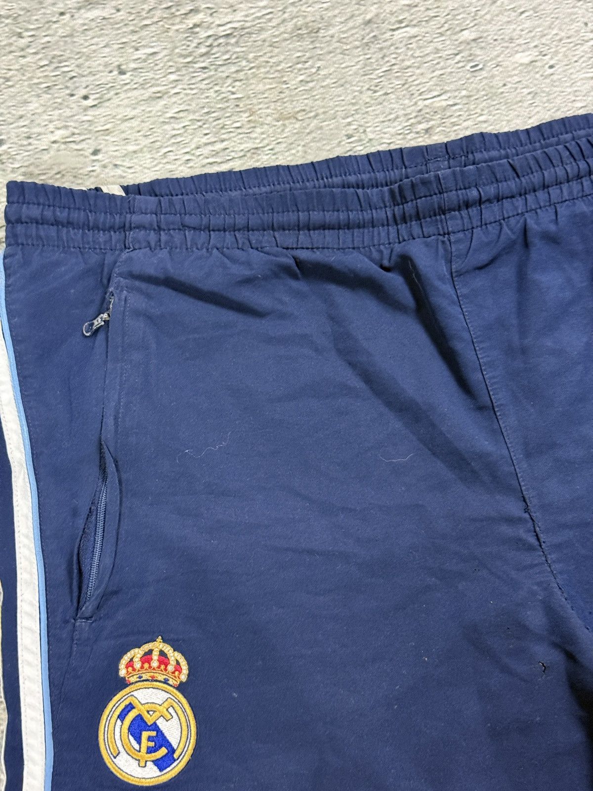 Adidas Real Madrid Adidas tracksuit White Blue 05/06 Vintage Size US M / EU 48-50 / 2 - 13 Thumbnail