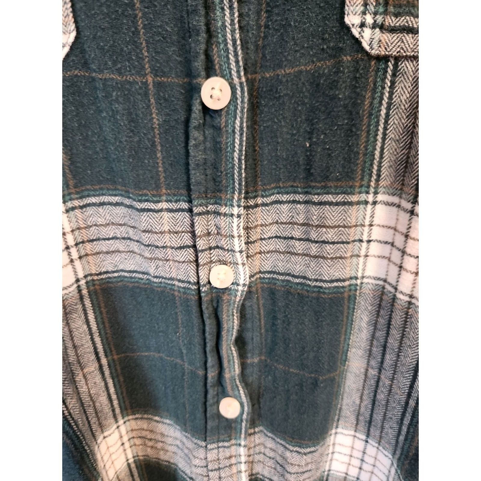 Vintage Universal Thread Plaid Forest Green White Flannel Button-Up Shirt L Womens Long Sleeve Collared Pocket Easy Care Size L / US 10 / IT 46 - 3 Thumbnail