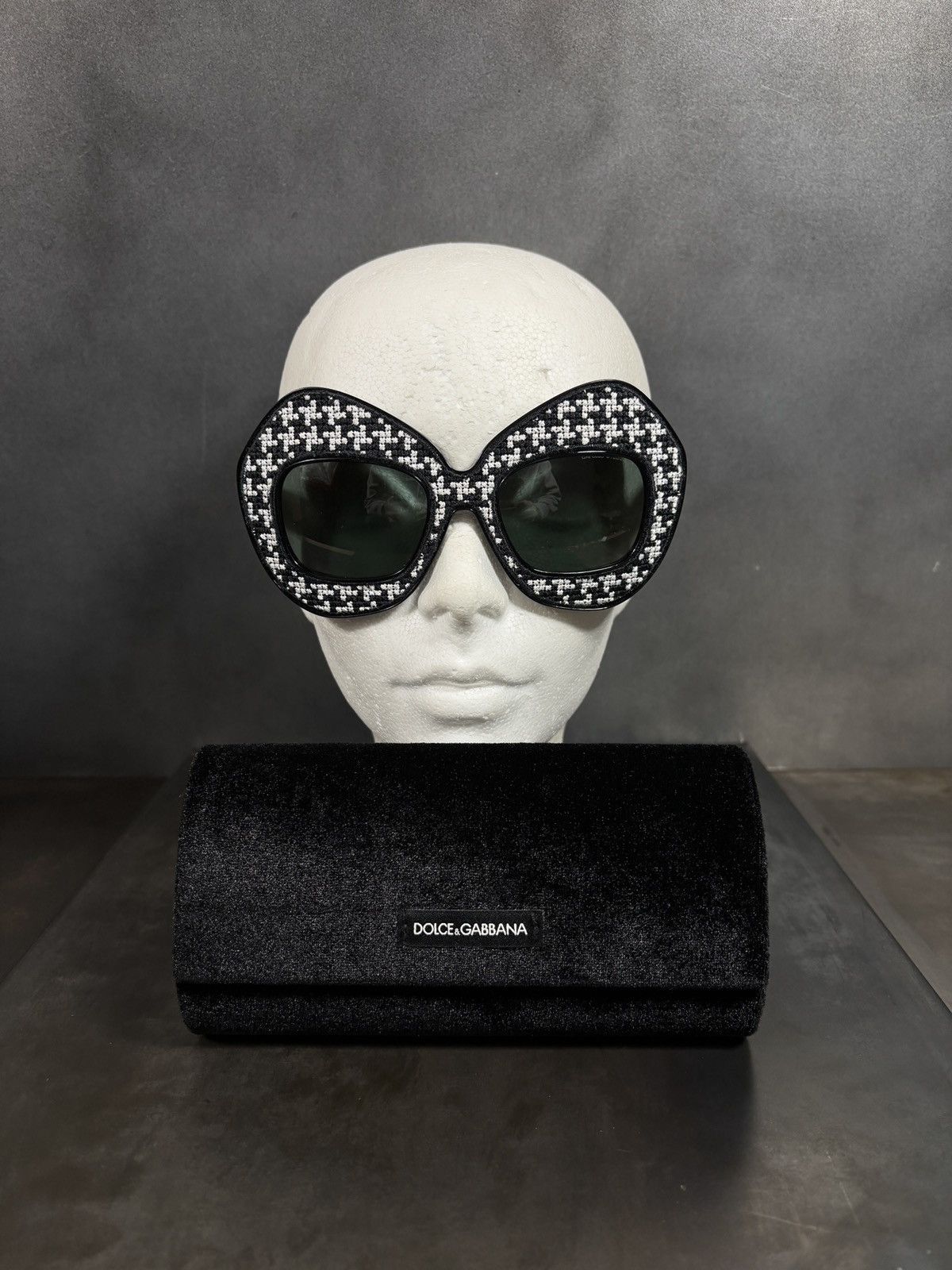 Dolce & Gabbana F/W 2016 Dolce & Gabbana Limited Sunglasses Houndstooth Pied Size ONE SIZE - 1 Thumbnail