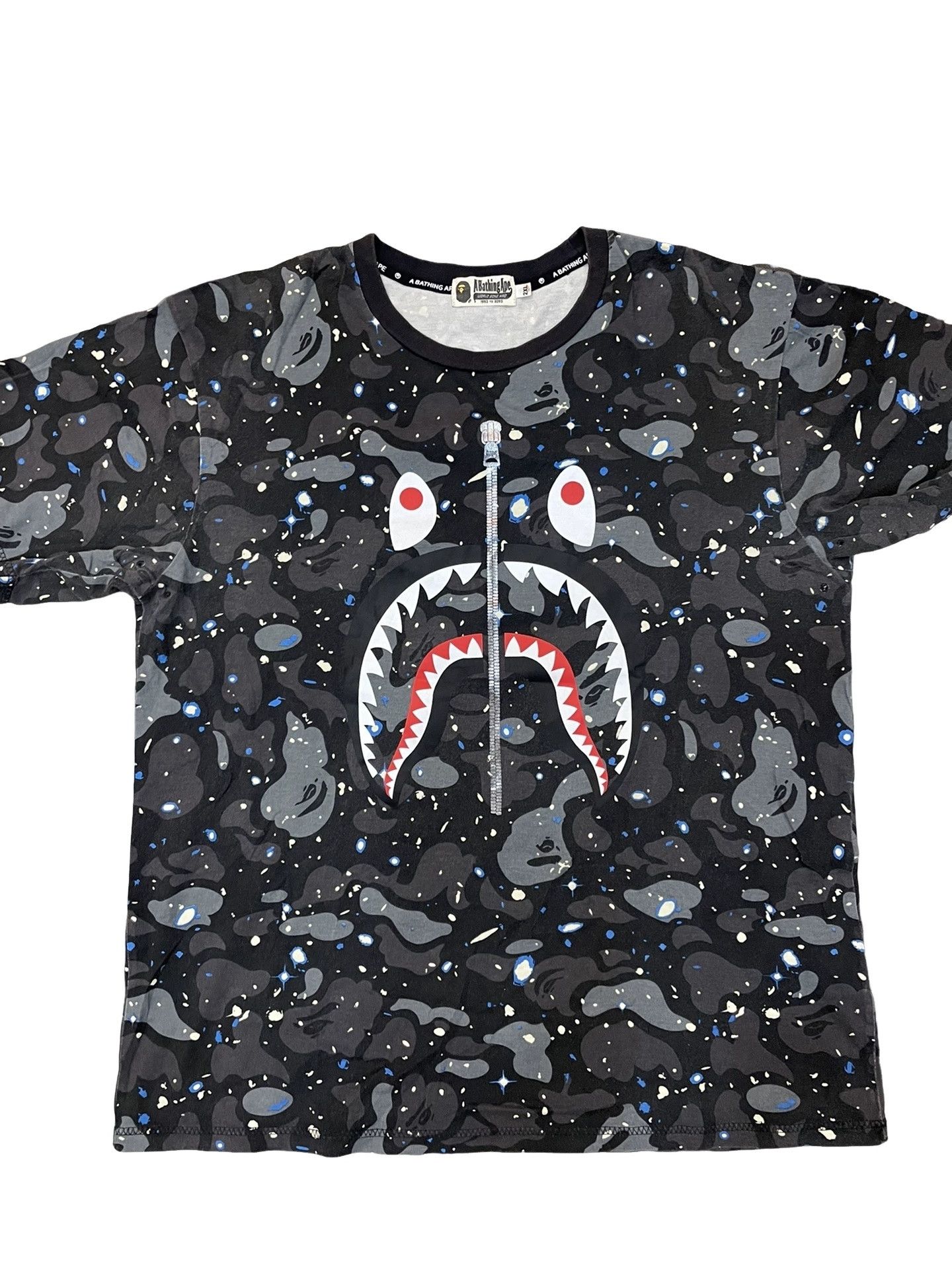 Bape A Bathing Ape Galaxy Shark T-Shirt XXL Size US XXL / EU 58 / 5 - 1 Thumbnail