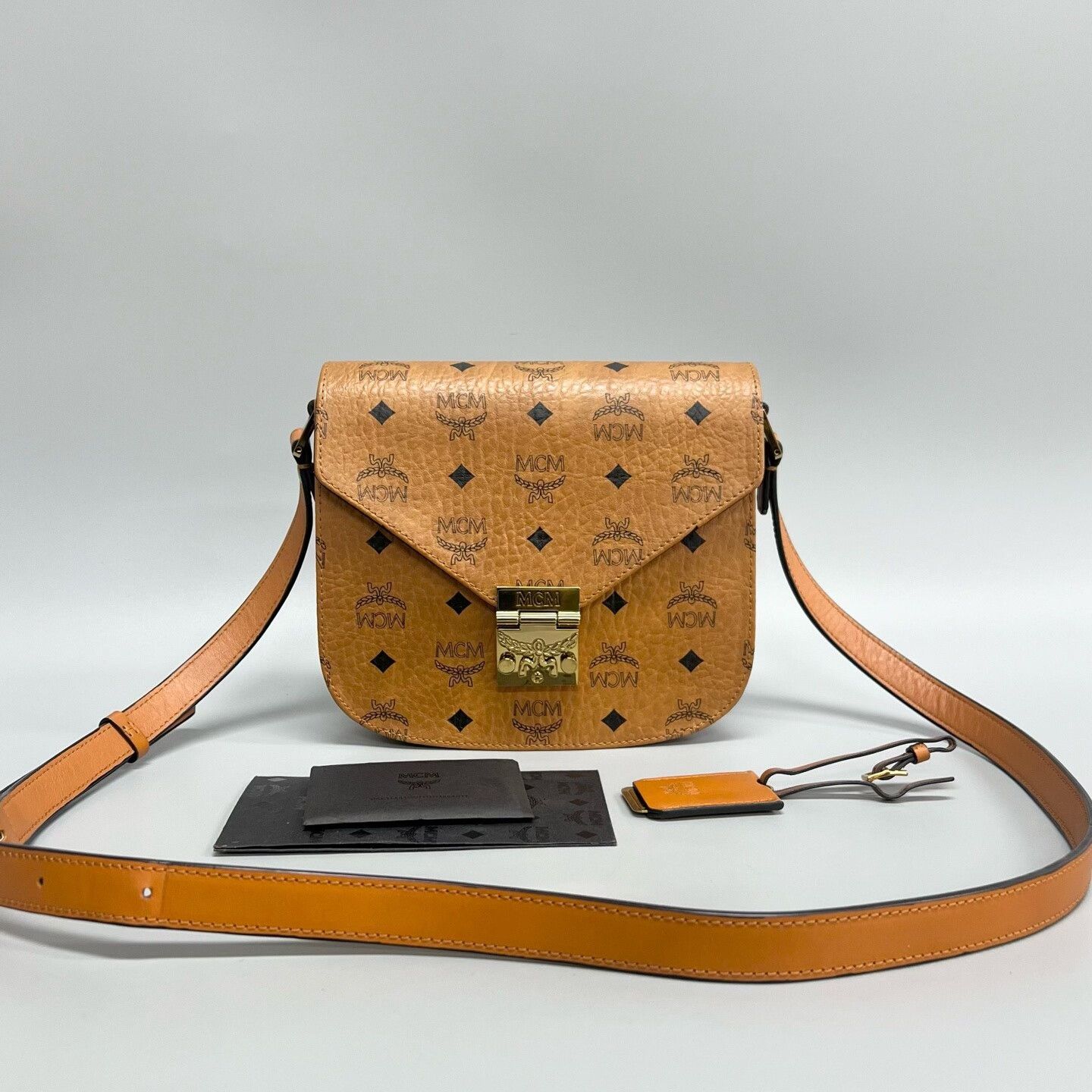 MCM Pre-loved Bag Very good condition Size ONE SIZE - 1 Thumbnail