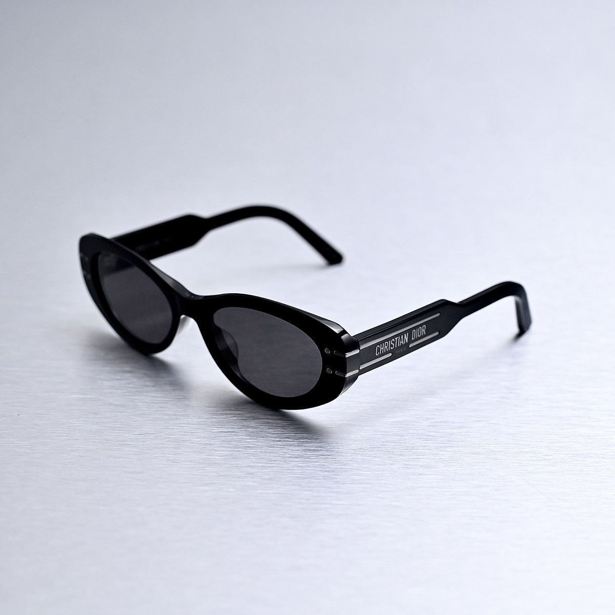 Dior DIOR DIORSIGNATURE B8U 14A0 SUNGLASSES Size ONE SIZE - 1 Thumbnail