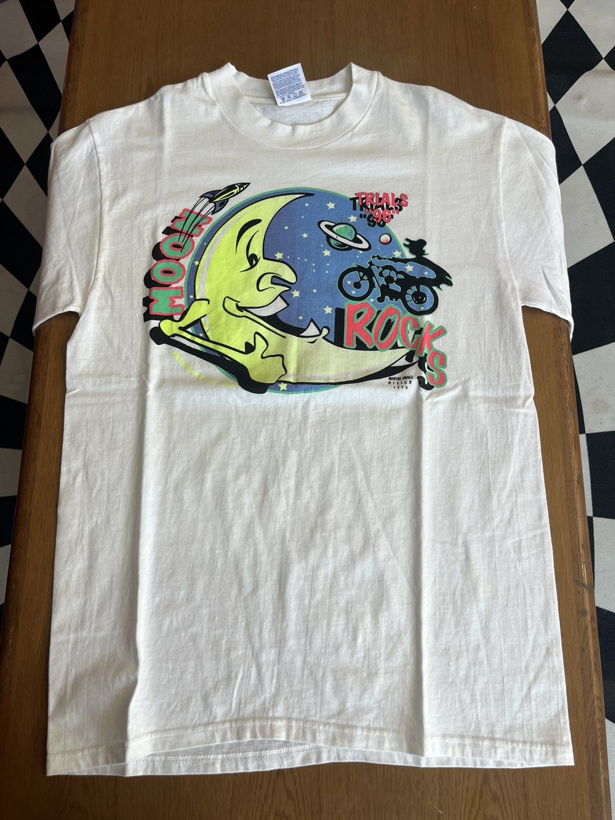 Arts & Science Vintage MOON ROCKS TRIALS 1996’s Mental Image Design Tshirt Size US M / EU 48-50 / 2 - 4 Thumbnail