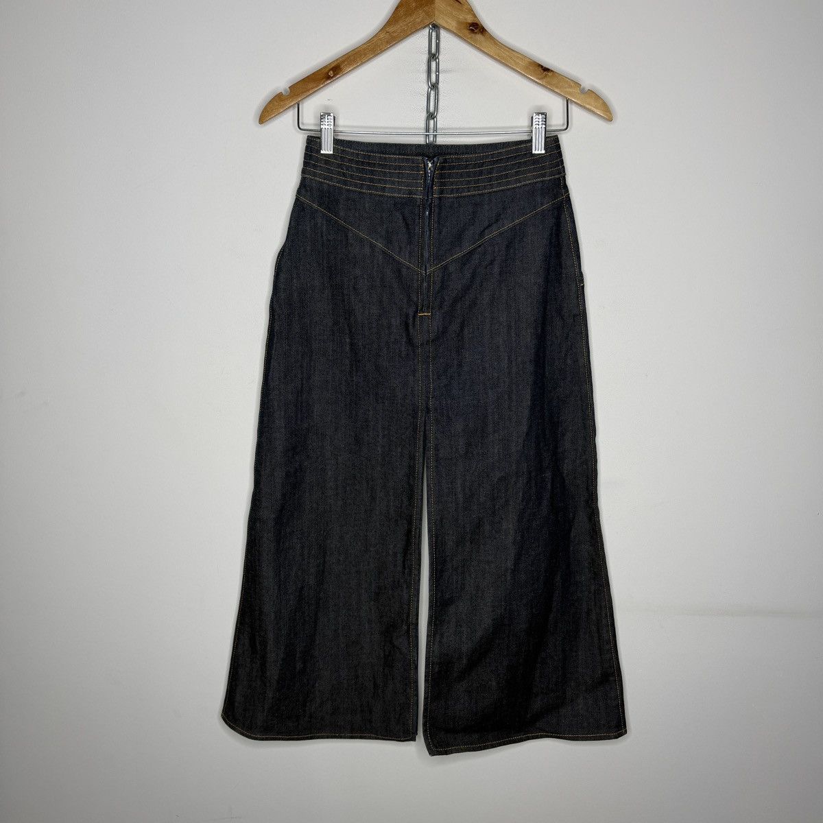 Louis Vuitton Louis Vuitton Navy Denim Skirt Size 26" / US 2 / IT 38 - 5 Thumbnail