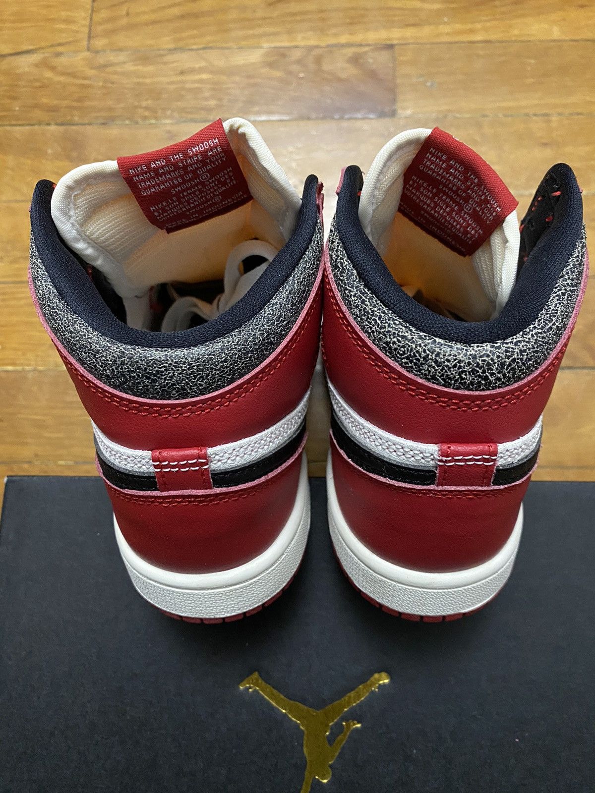 Jordan Brand × Nike Size 3Y / 4.5W - Jordan 1 Retro High OG Chicago Red PS Size US 4.5 / IT 34.5 - 5 Thumbnail