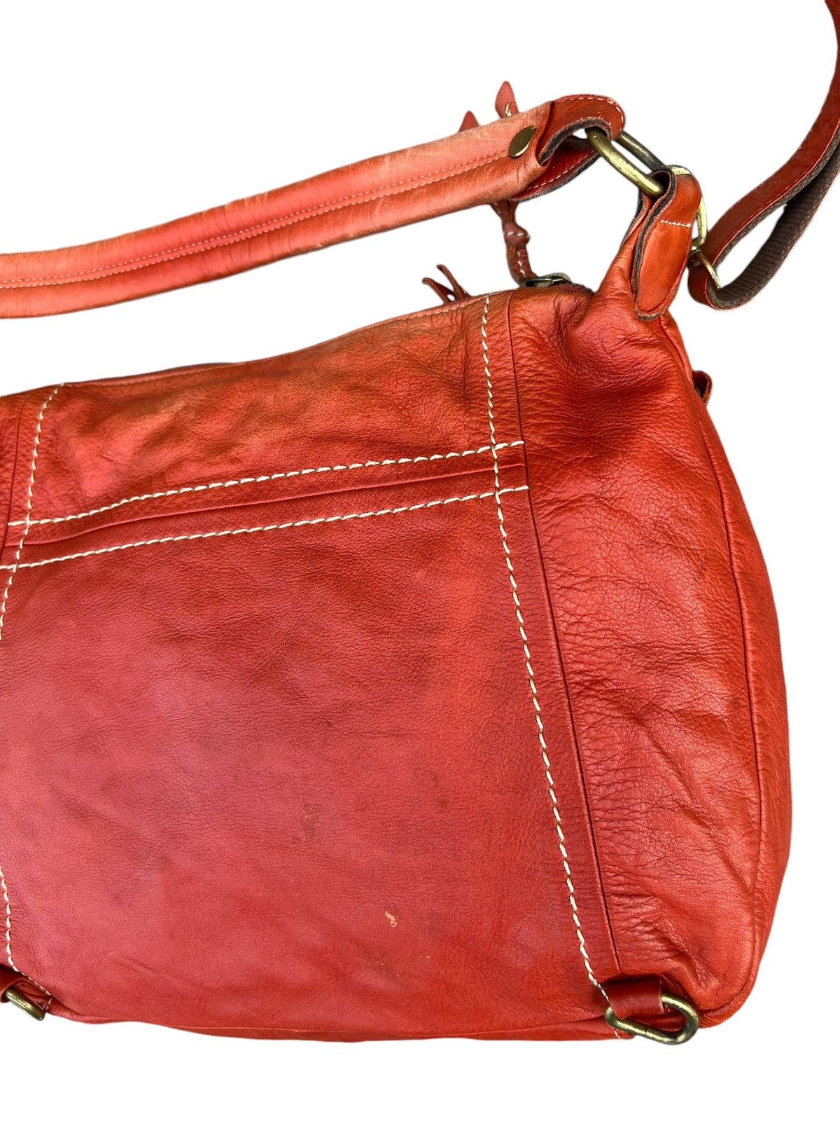 Leather Kissora Japan Sun Faded Patina Leather 2 Way Sling Bag Size ONE SIZE - 10 Thumbnail