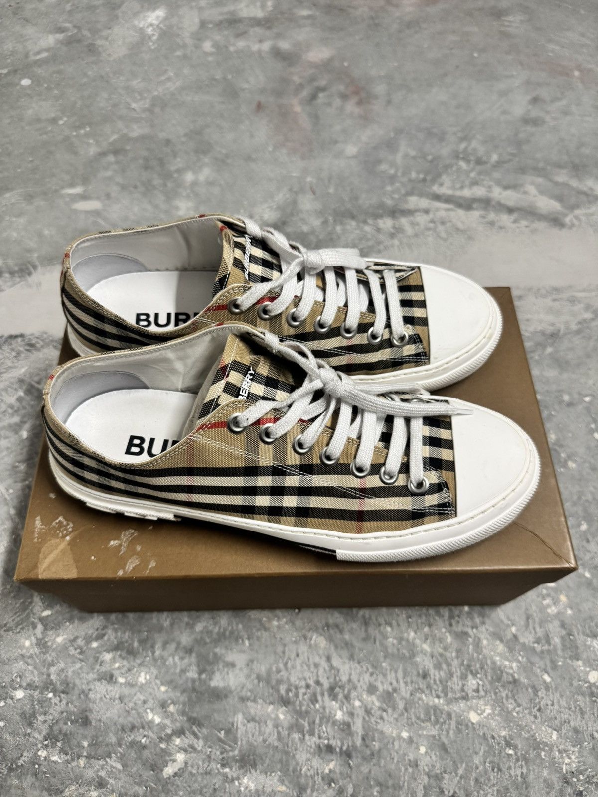 Burberry Burberry Beige Check Sneakers Size US 11 / EU 44 - 7 Thumbnail