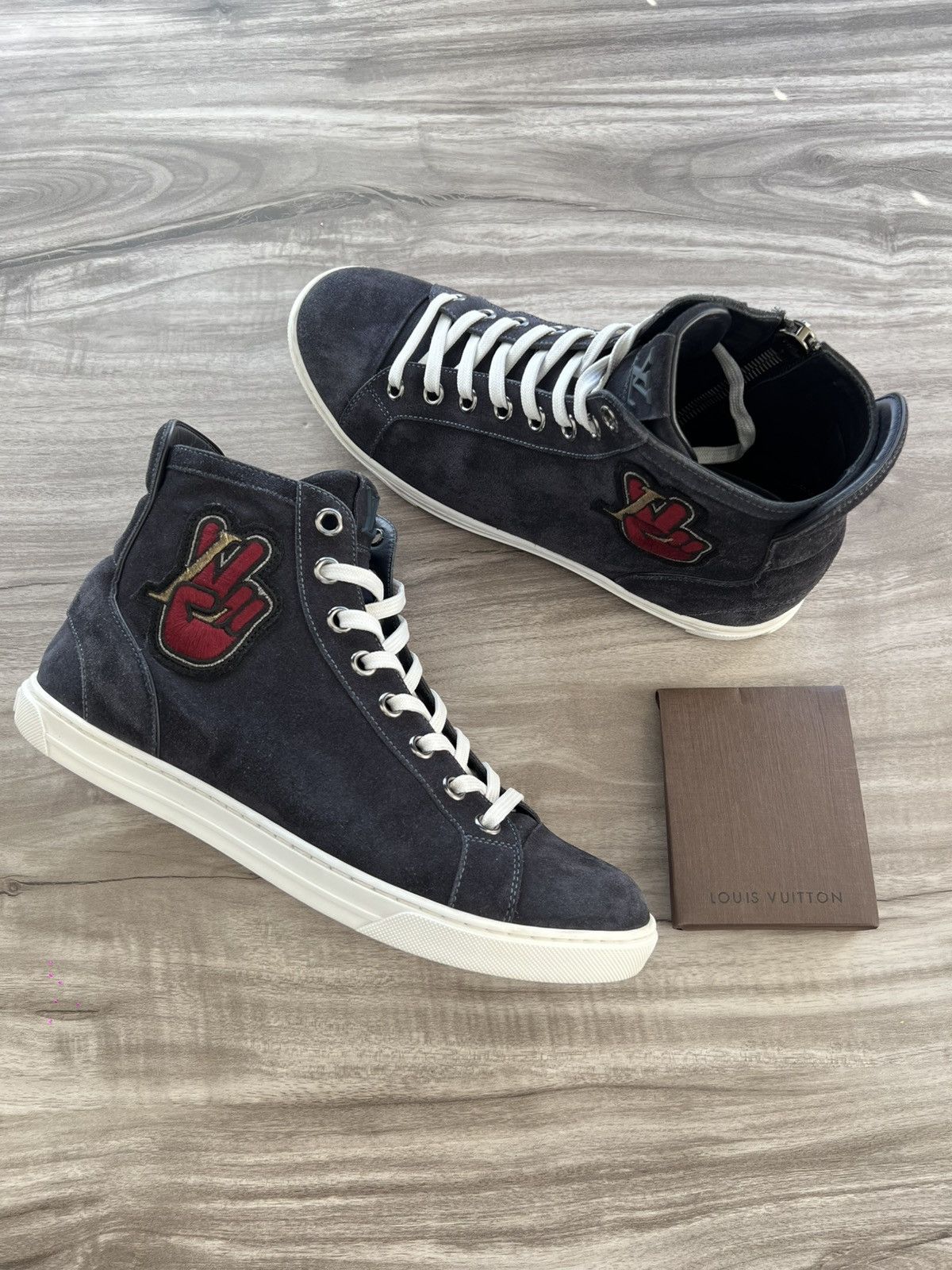 Louis Vuitton Louis Vuitton Peace Sign Monogram High Size 9.5 (UK 7) Men’s Size US 9.5 / EU 42-43 - 1 Thumbnail