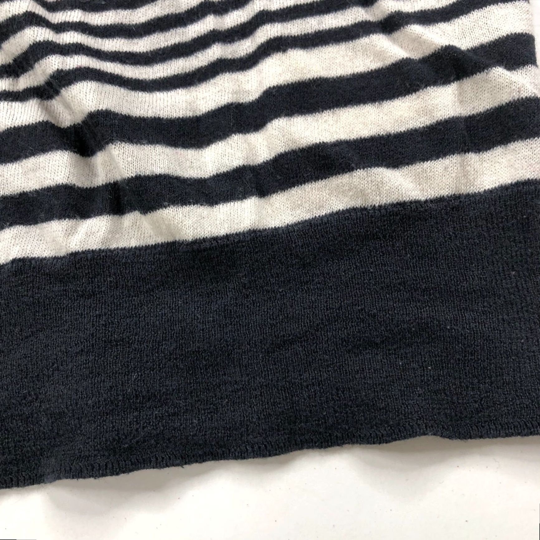 Vince Vince Small Drop Shoulder Womens Pullover Top Long Sleeve Blue PLS READ FADED Size S / US 4 / IT 40 - 7 Thumbnail