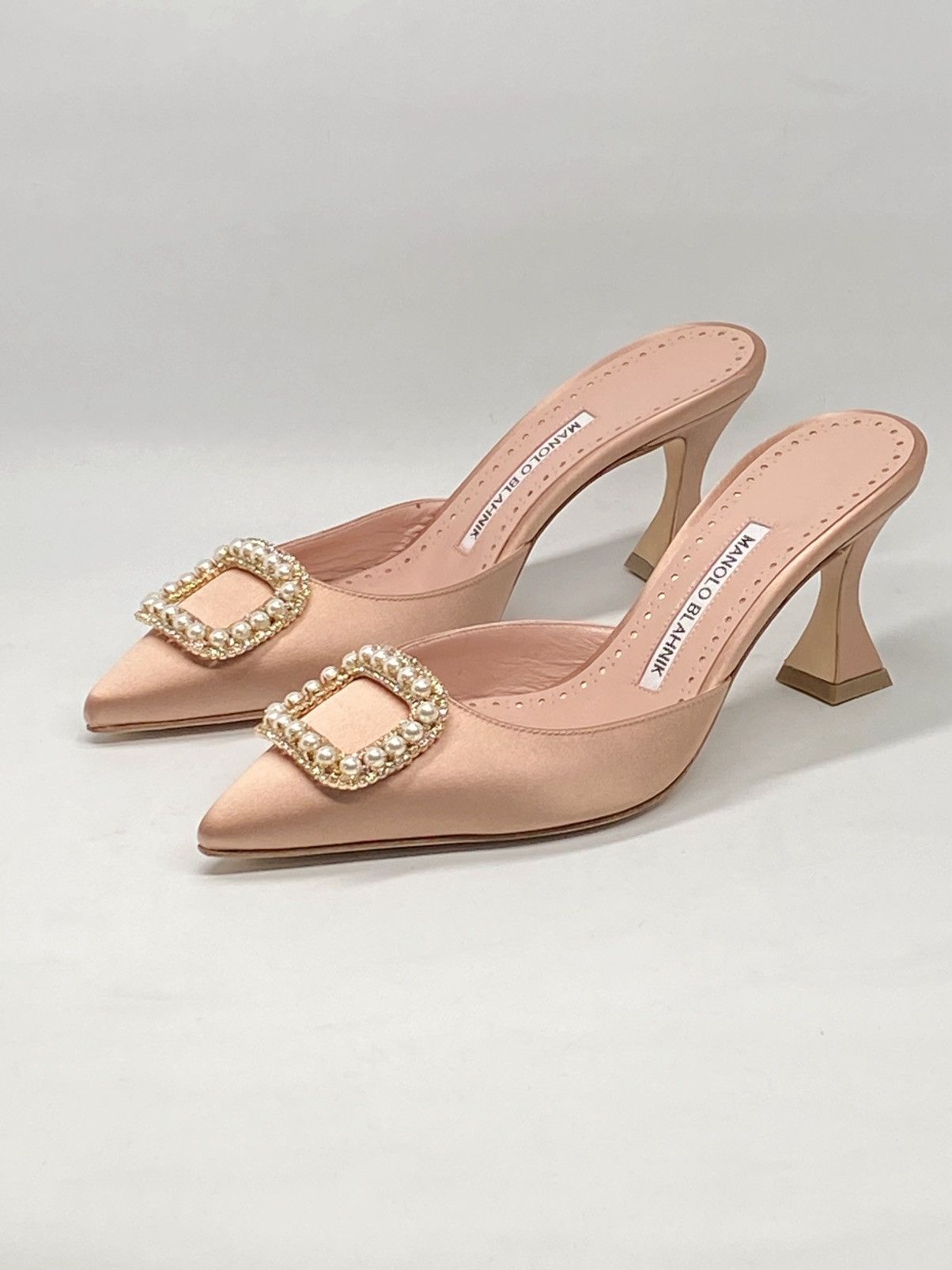 Manolo Blahnik Manolo Blahnik Fabetamu 70 Embellished Satin Mules size 37 Size US 7 / IT 37 - 8 Thumbnail