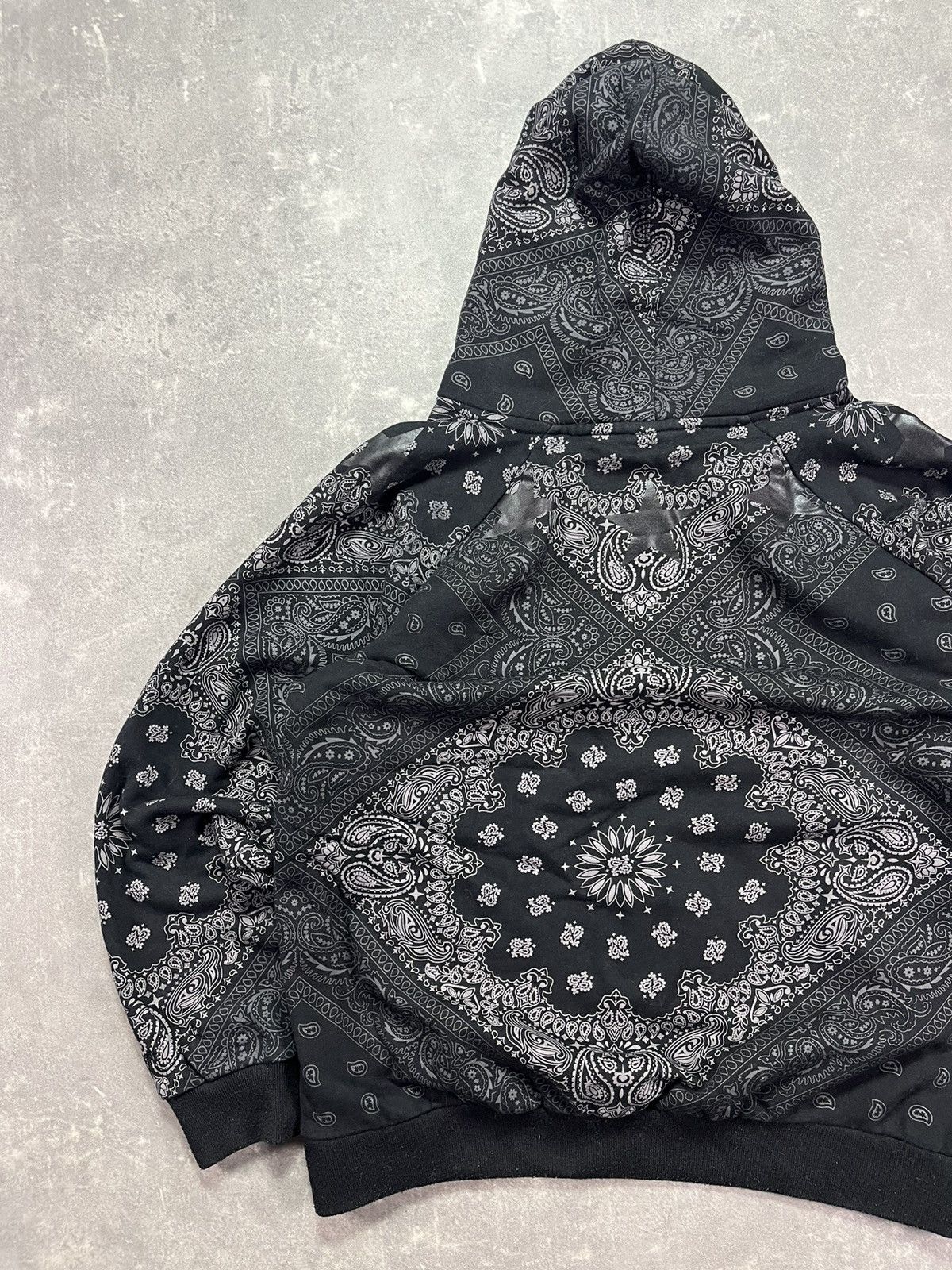 Pelle Pelle Pelle Pelle Bandana Print AOP Hoodie L Rare Size US L / EU 52-54 / 3 - 8 Thumbnail
