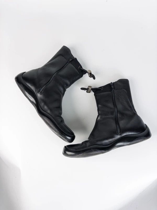 Prada 90s Prada Sport vibram sole black leather boots Vintage Size US 7 / IT 37 - 5 Thumbnail