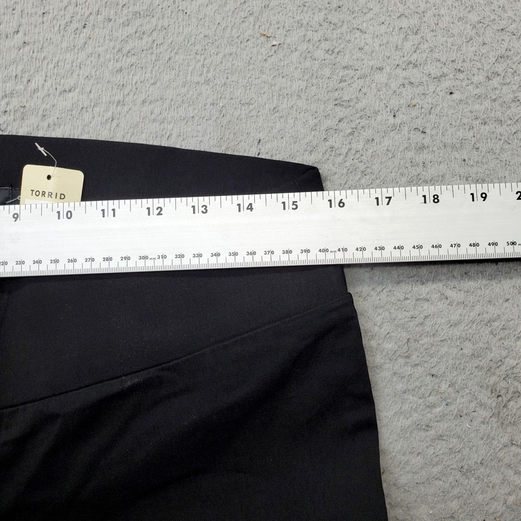 Torrid Torrid Capri Pants Women Size 0 Black Cropped Pixie High Waisted Stretch Pull-On Shirt? Size 25" / US 0 / IT 36 - 5 Thumbnail