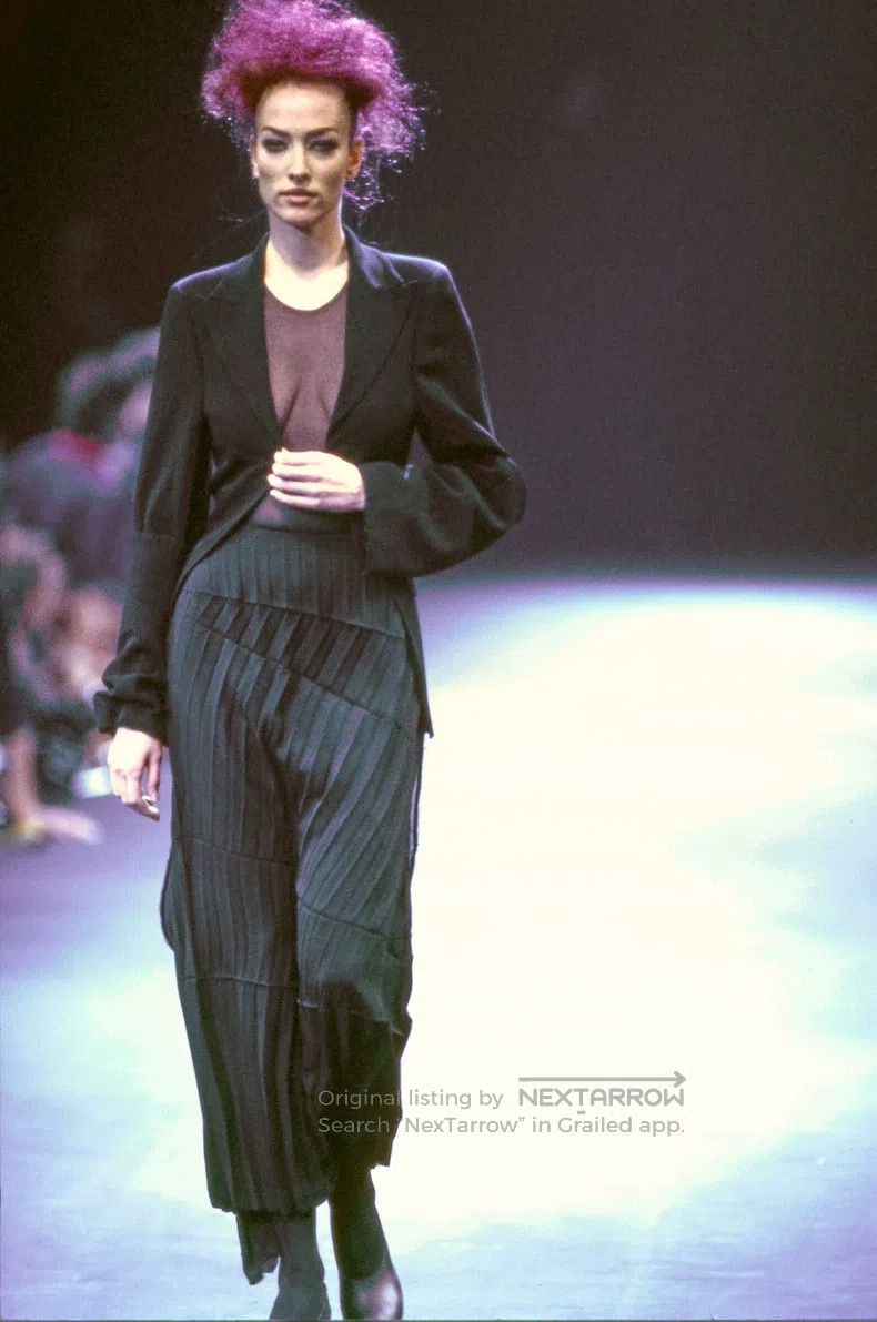 Comme des Garcons Comme Des Garcons size M Irregular pleated straight skirt Size 23" - 1 Thumbnail