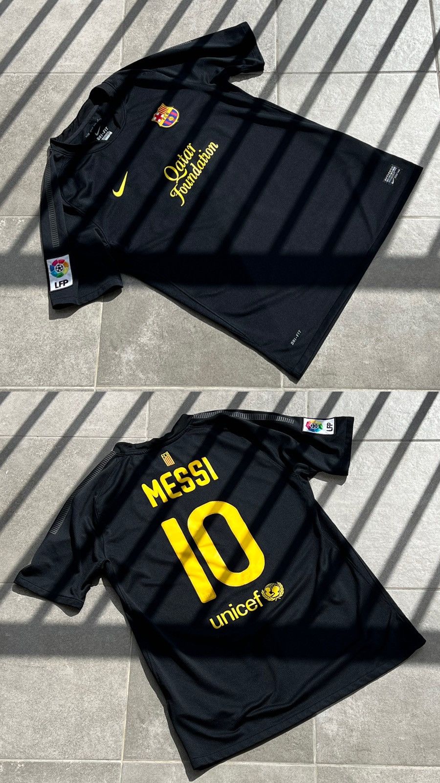 Nike Nike vintage FC Barcelona 2011/12 away jersey soccer shirt Size US S / EU 44-46 / 1 - 1 Thumbnail