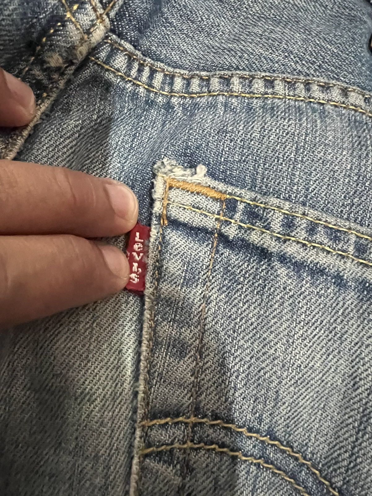 Levi's × Levi's Vintage Clothing VINTAGE LEVIS 501 DISTRESSED JEAN Size US 31 - 18 Thumbnail
