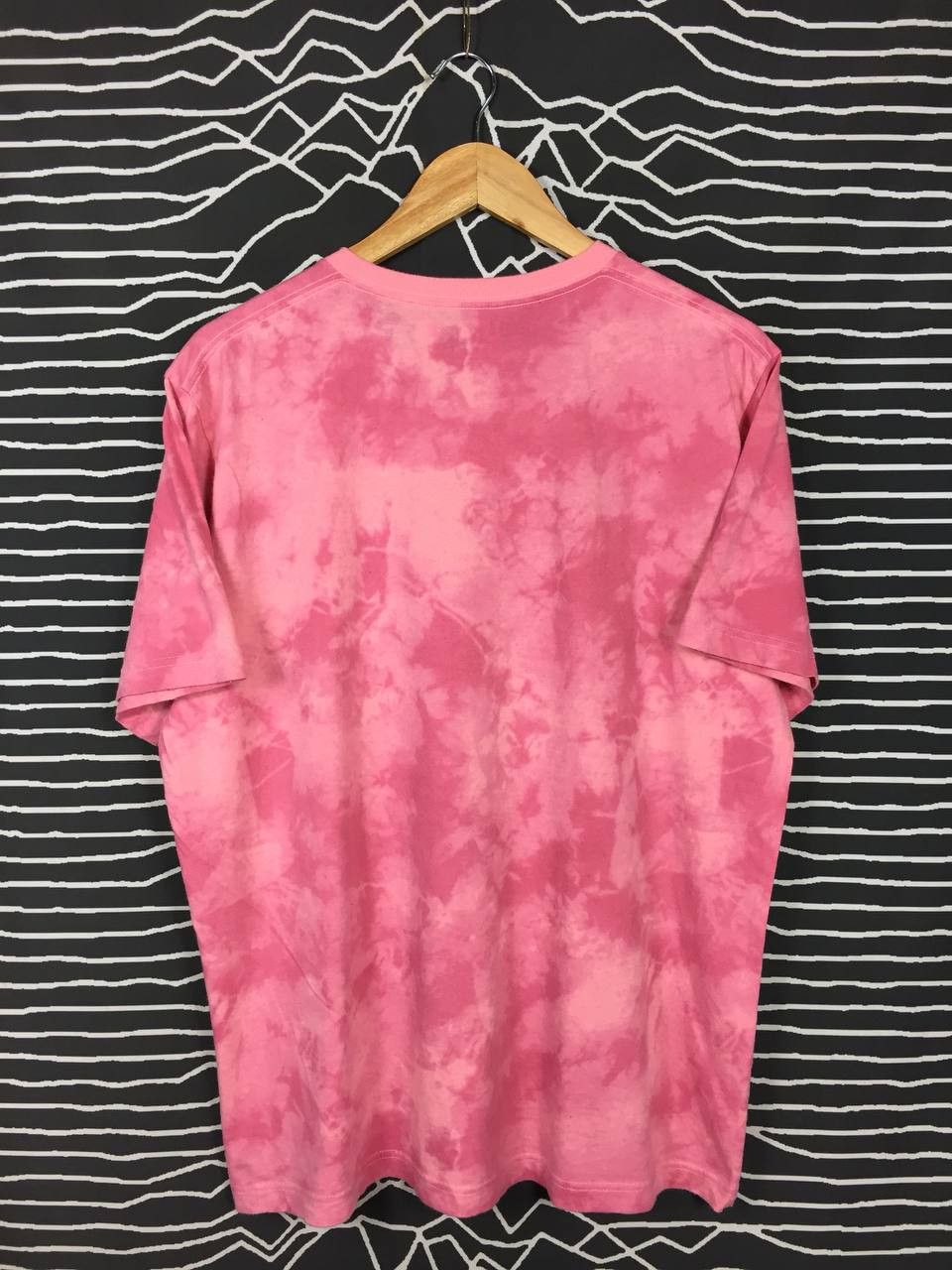 Disney × Japanese Brand × Uniqlo Uniqlo Disney Mickey Mouse Cartoon Tie Dye Tee Size US XL / EU 56 / 4 - 4 Thumbnail