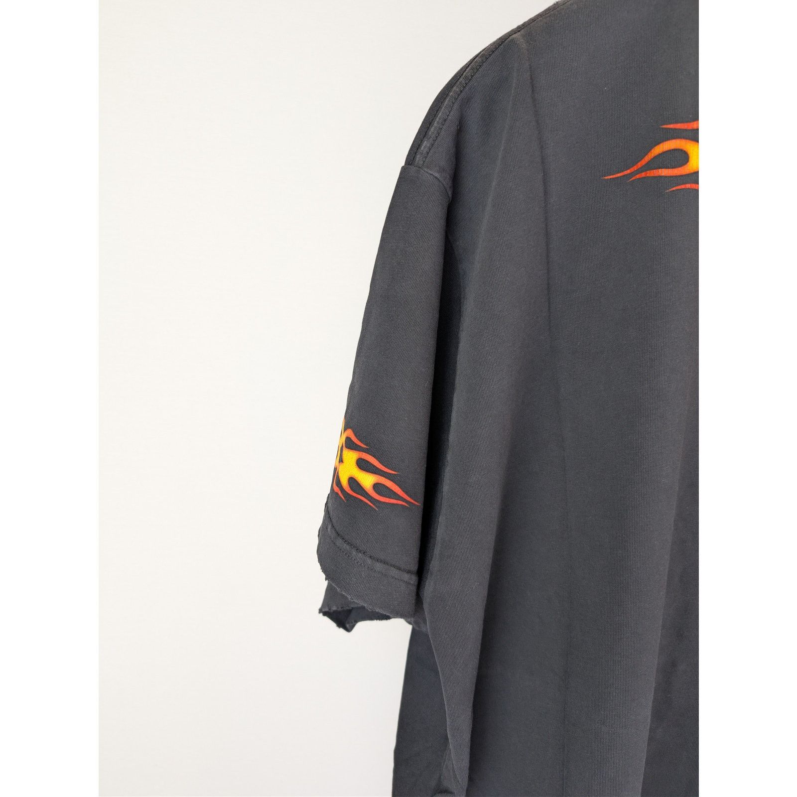 Balenciaga o1rshd1 Q:2 / Vintage Burning Unity Oversized Jersey T-Shirt Size US XL / EU 56 / 4 - 12 Thumbnail
