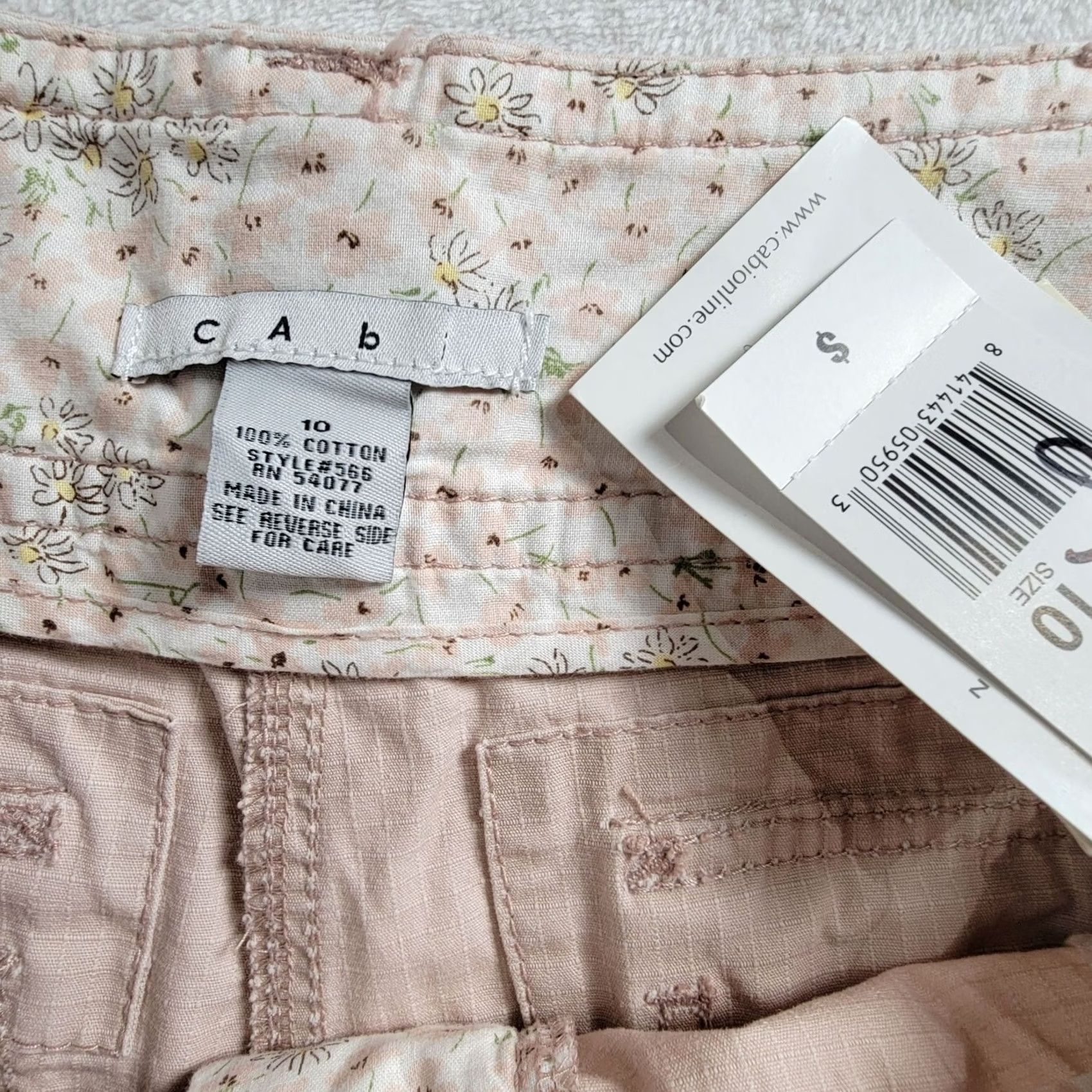 Vintage CAbi Womens Mid-Rise Cotton Cropped Cargo Pants 10 Beige Casual Size 32" / US 10 / IT 46 - 3 Thumbnail