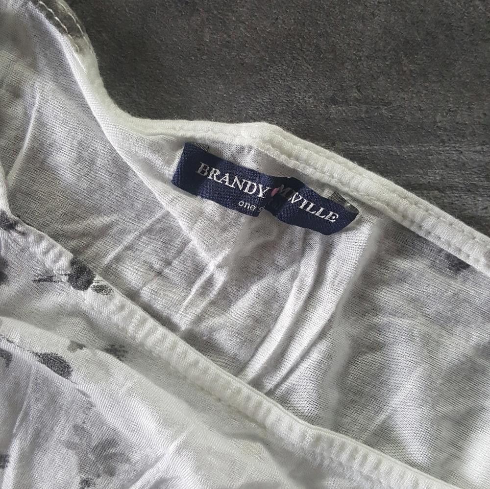 Designer White Greyscale Floral Melville Cropped Cami Size ONE SIZE - 3 Thumbnail