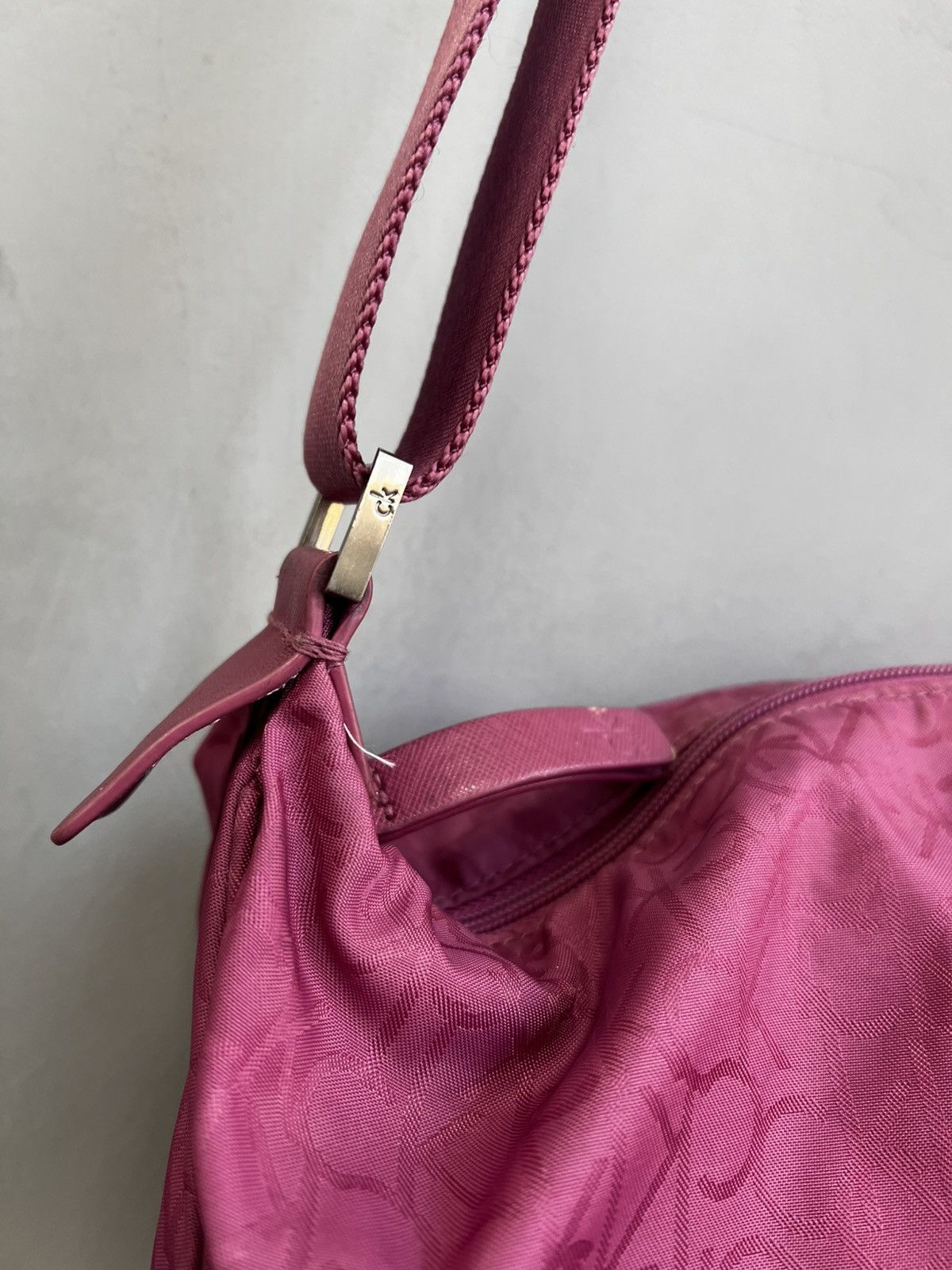 Calvin Klein VINTAGE ARCHIVE MONOGRAM CALVIN KLEIN NYLON MASSENGER BAG Size ONE SIZE - 3 Thumbnail