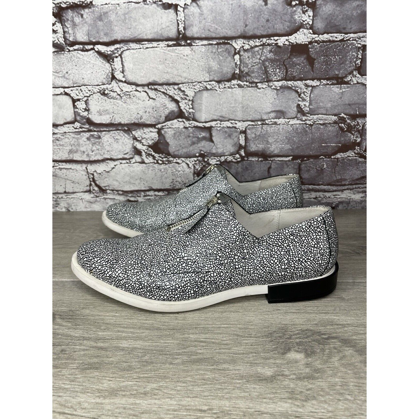 Miista Miista London Black White Leather Cracked Print Center Zip S Size US 8.5 / IT 38.5 - 19 Thumbnail