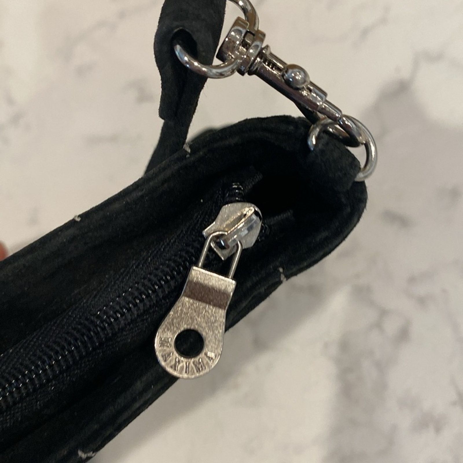 Wilsons Leather Wilsons leather Y2K 90s vintage suede shoulder mini baguette Size ONE SIZE - 7 Thumbnail