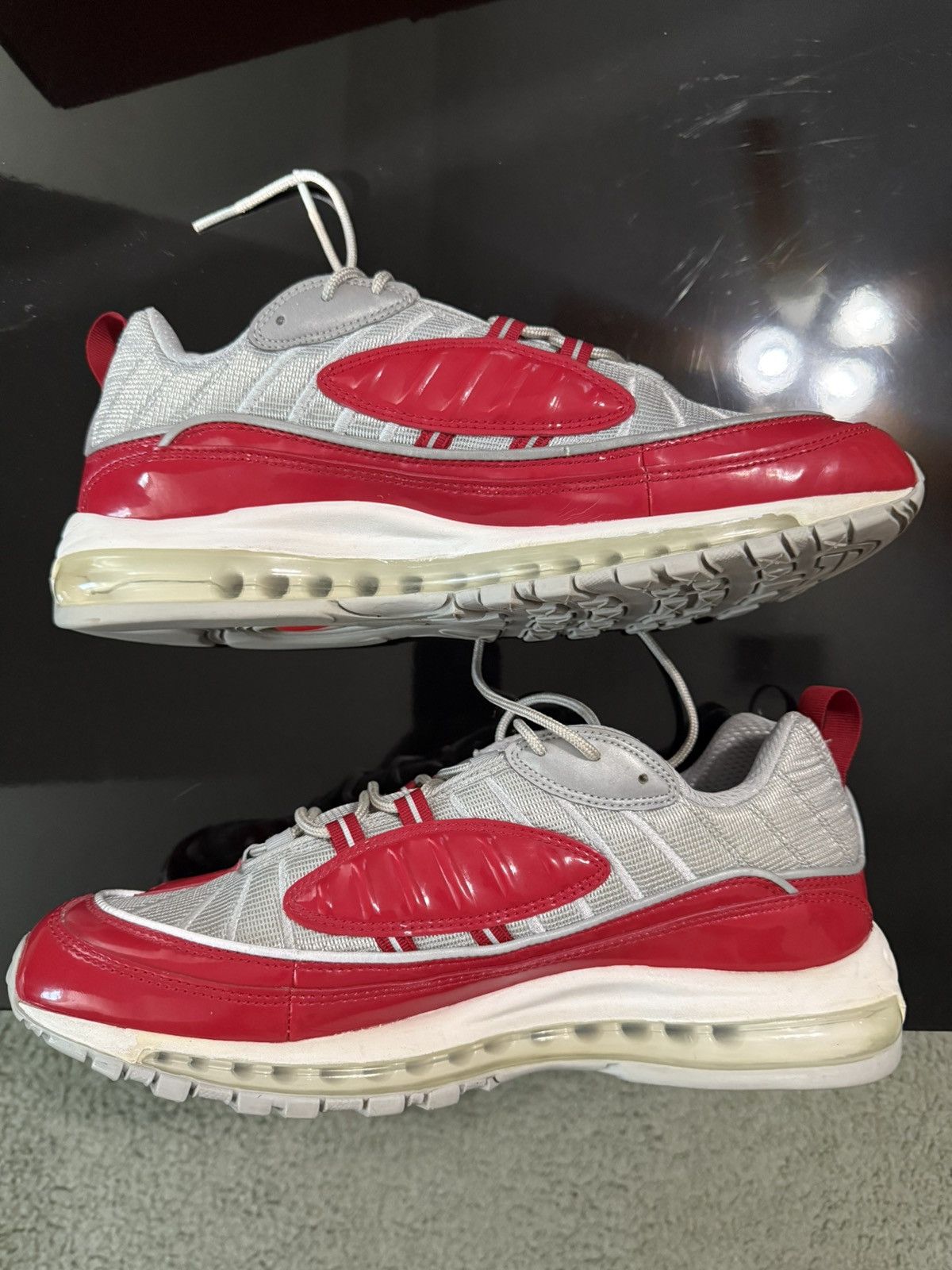 Nike × Supreme Nike Air Max 98 Supreme Varsity Red Size US 12 / EU 45 - 2 Thumbnail