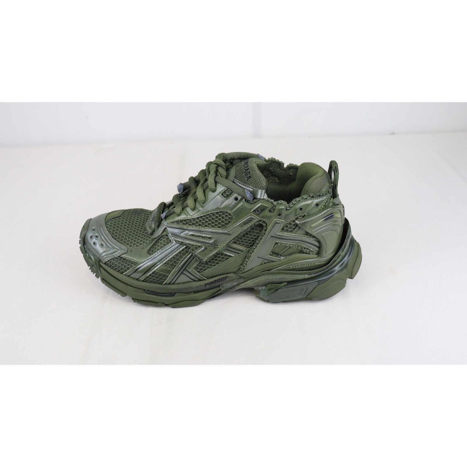 Balenciaga o1rshd1 Q:2 / Mesh Rubber Runner Sneakers in Kaki Size US 9 / EU 42 - 11 Thumbnail