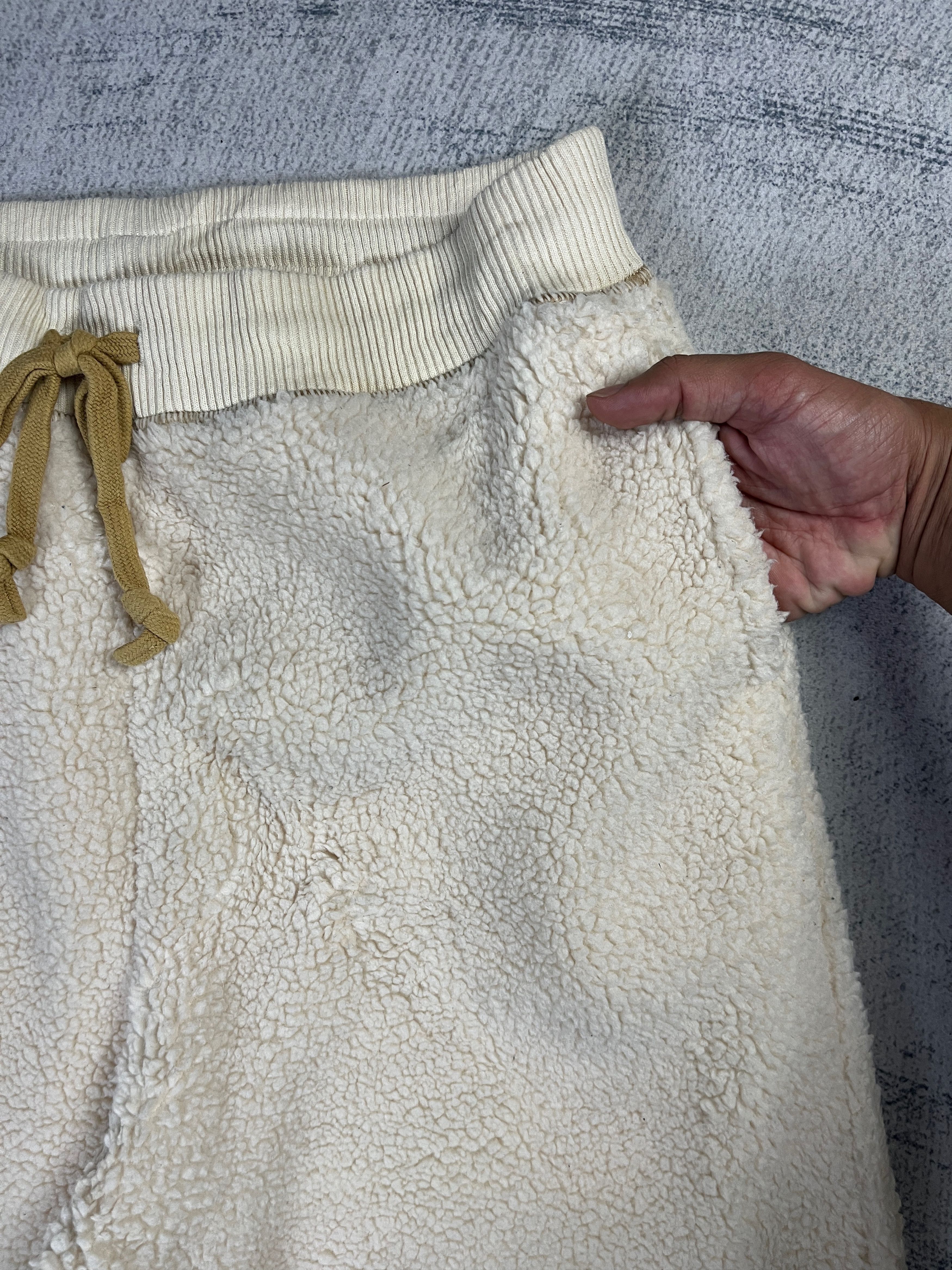 Japanese Brand J.W. Anderson X Uniqlo Fleece Sweatpants XL Size US 34 / EU 50 - 6 Thumbnail
