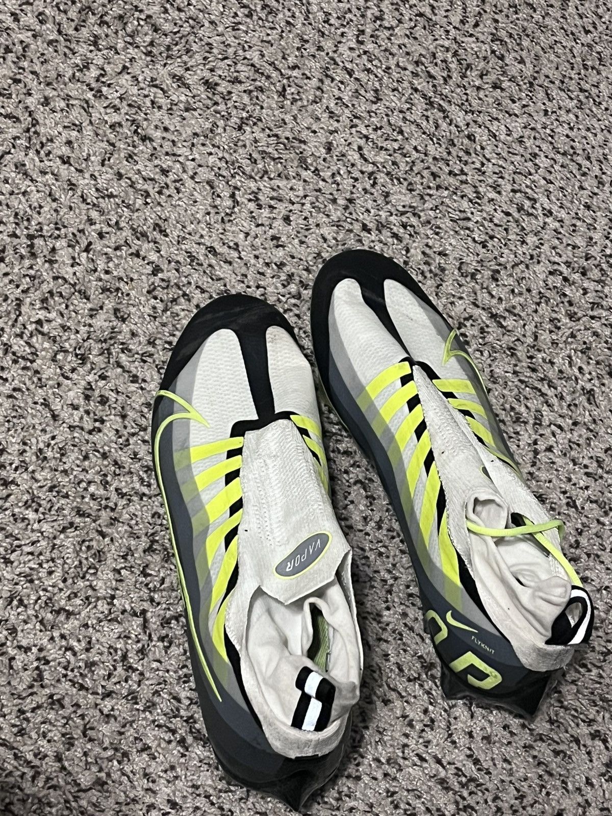 Nike Nike Vapor Edge Elite 360 Flyknit Mens Football Cleat Size US 14 / EU 47 - 1 Thumbnail
