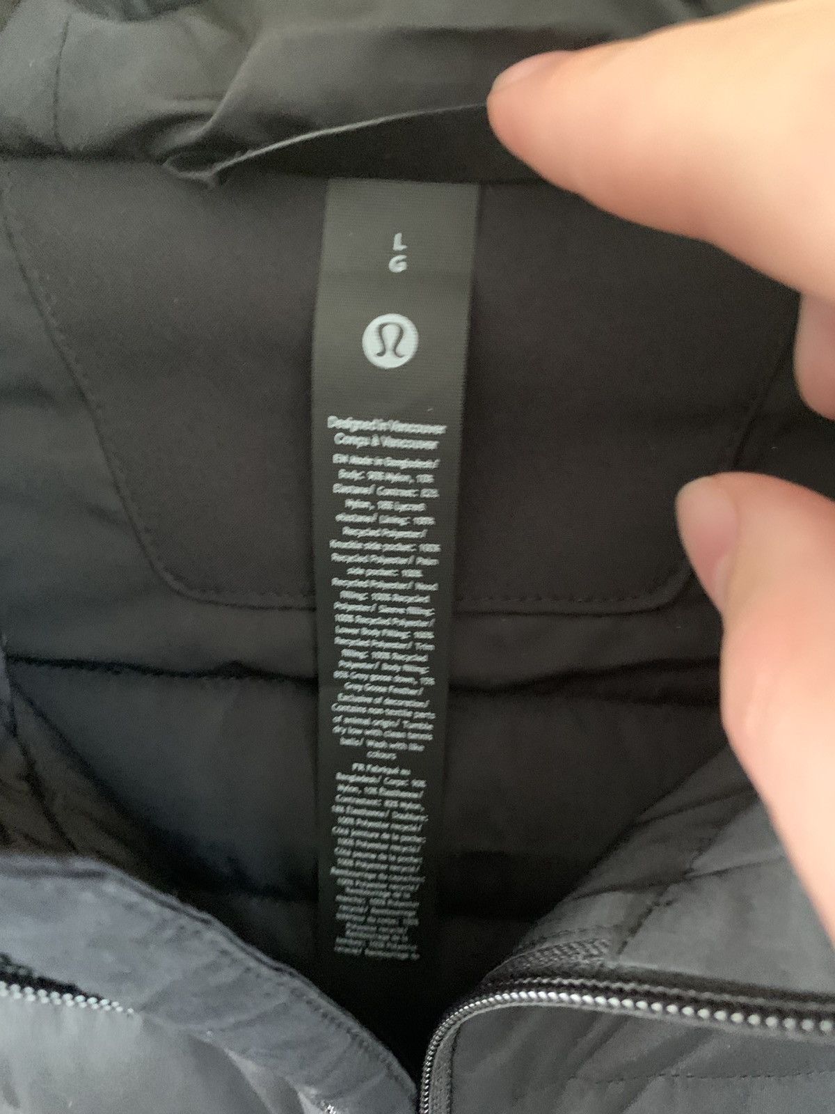 Lululemon Lululemon down for it all black puffer jacket hoodie Size L Size US L / EU 52-54 / 3 - 3 Thumbnail