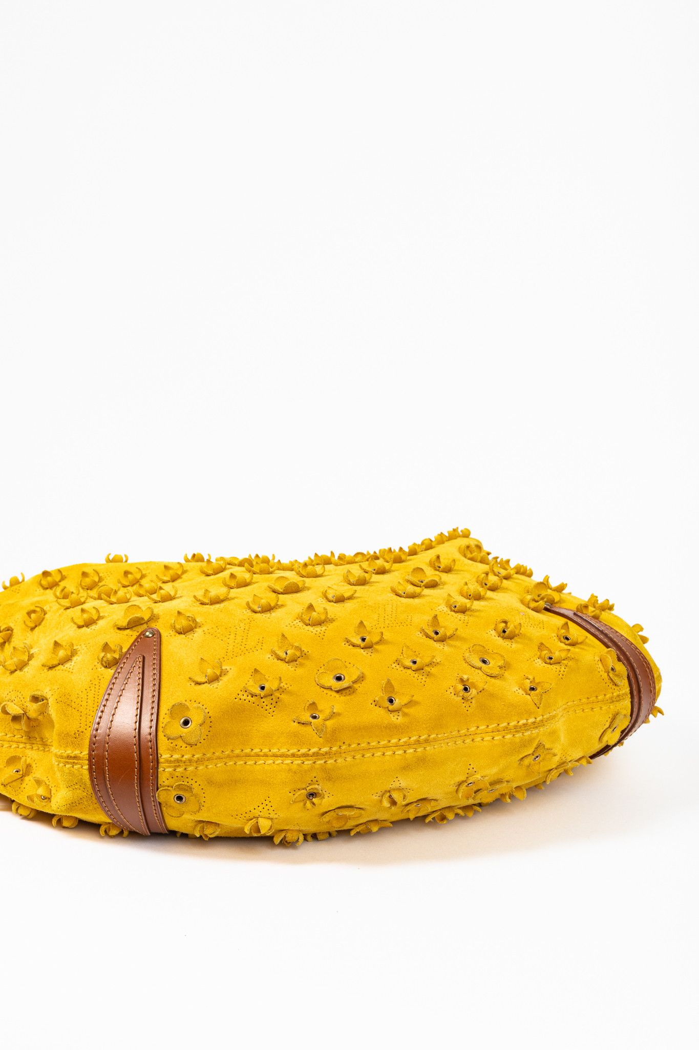 Louis Vuitton Louis Vuitton Onatah Fleurs GM Mais Suede Hobo Bag Size ONE SIZE - 5 Thumbnail